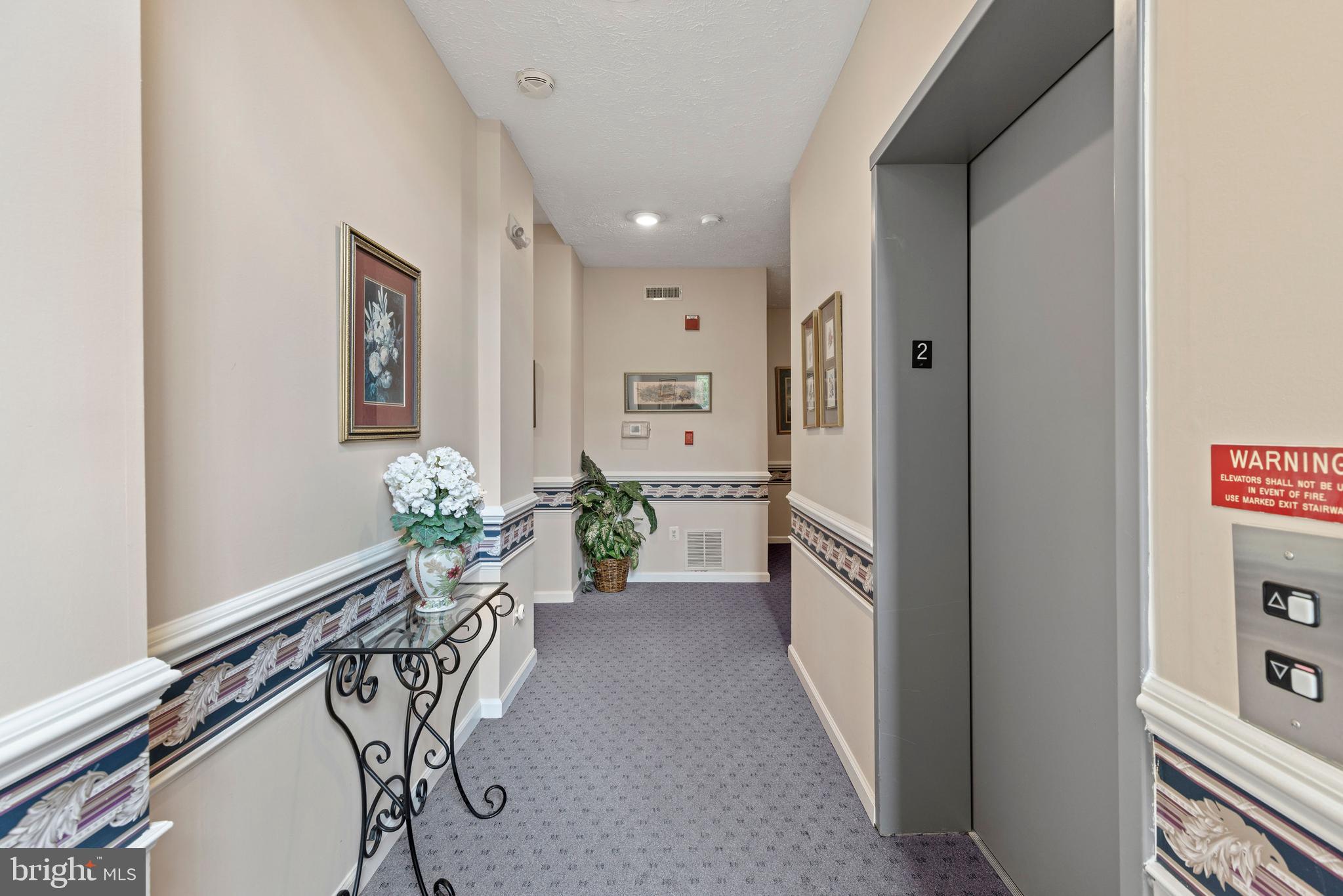 THE COURTYARDS AT POND - Residential