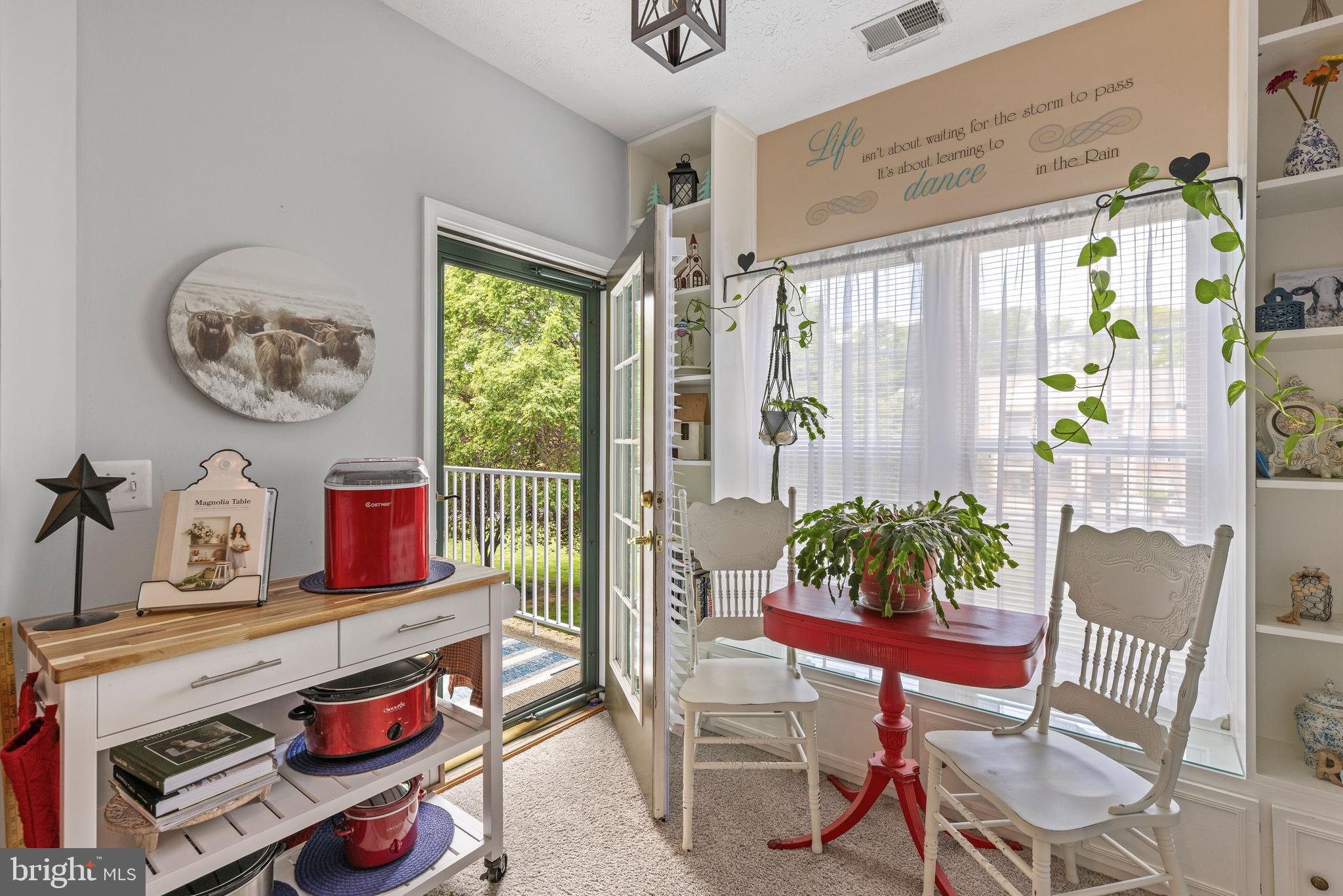 THE COURTYARDS AT POND - Residential