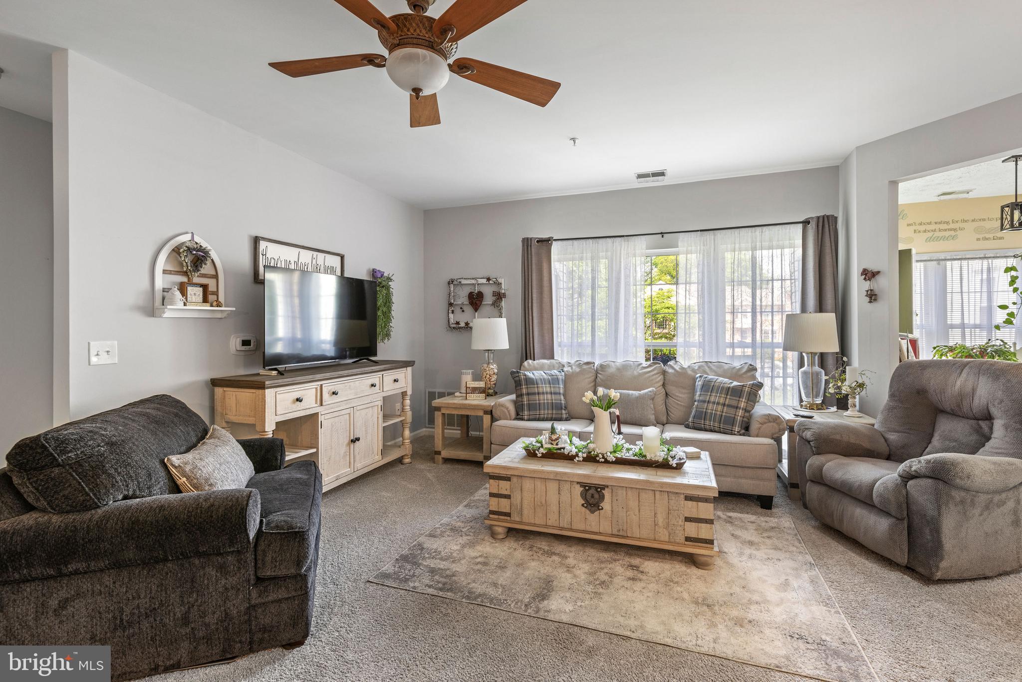 THE COURTYARDS AT POND - Residential