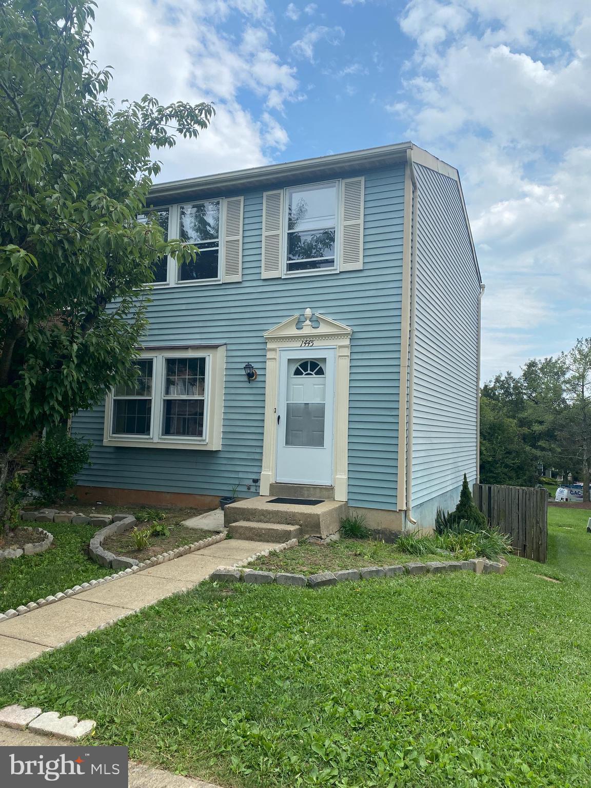 OAK SPRINGS - Residential