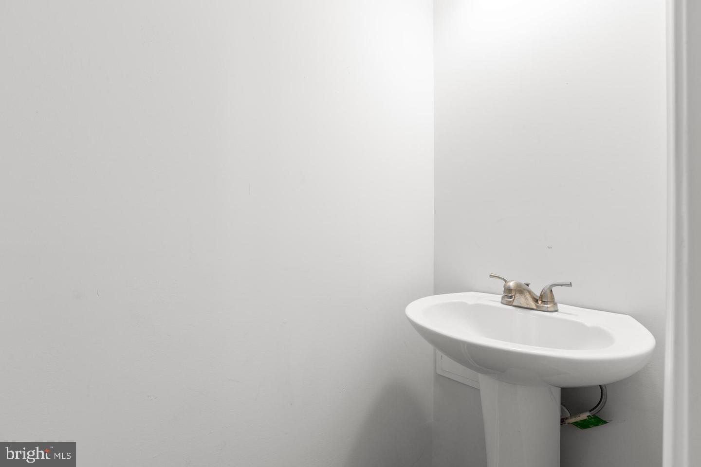 RAPPAHANNOCK LANDING - Residential Lease