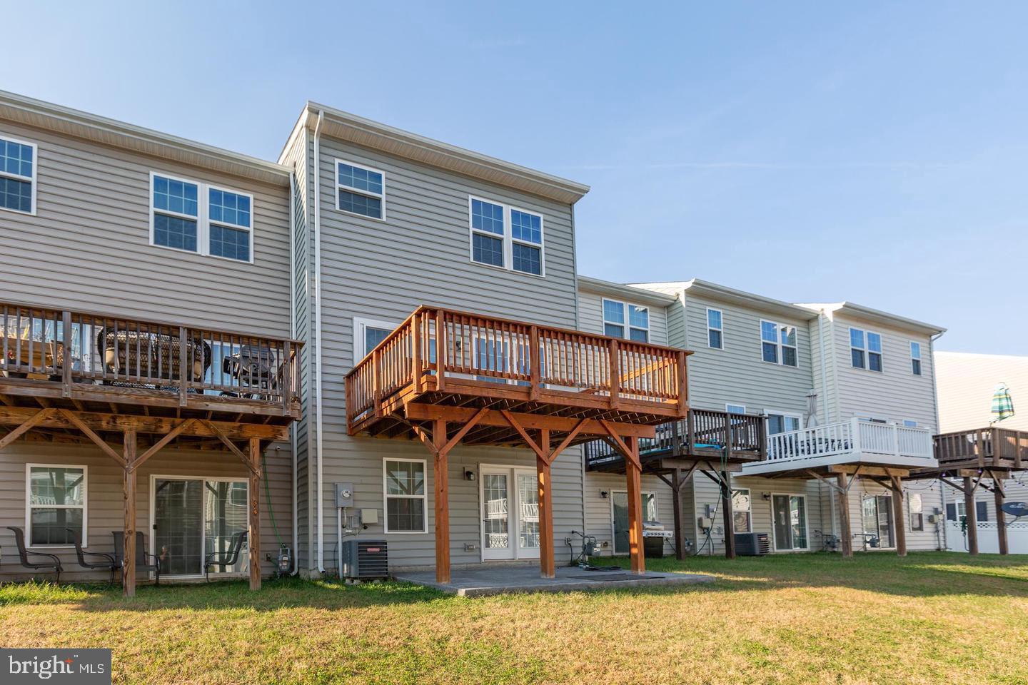 RAPPAHANNOCK LANDING - Residential Lease
