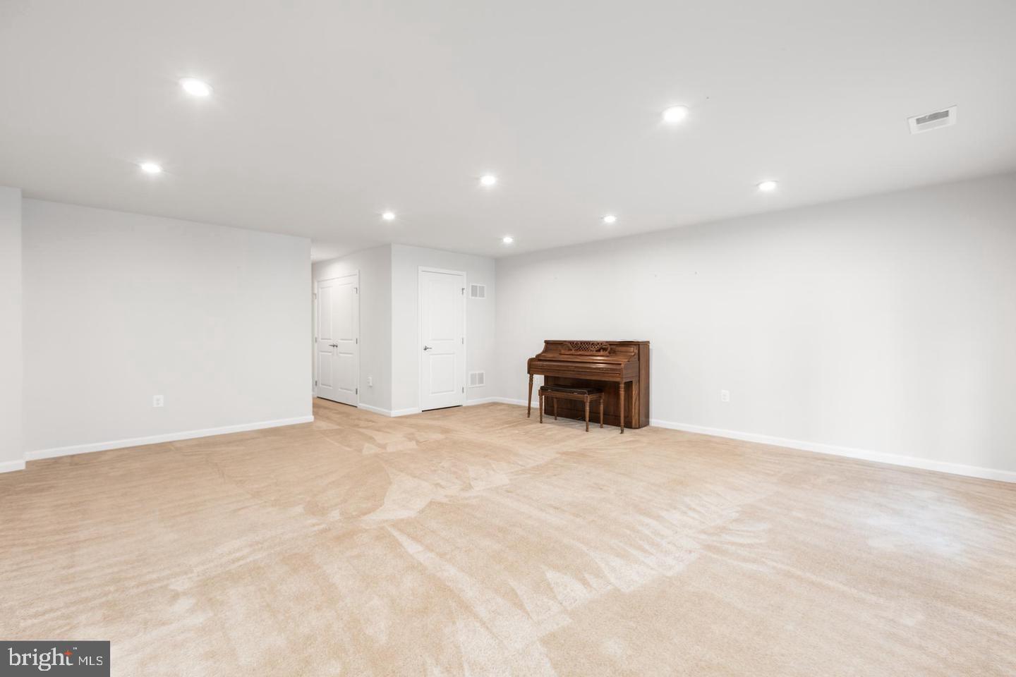 RAPPAHANNOCK LANDING - Residential Lease