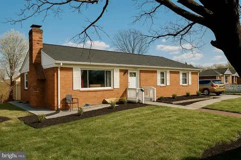 1045 Woods Place, Alexandria, VA 22302 - MLS#: VAAX2043292
