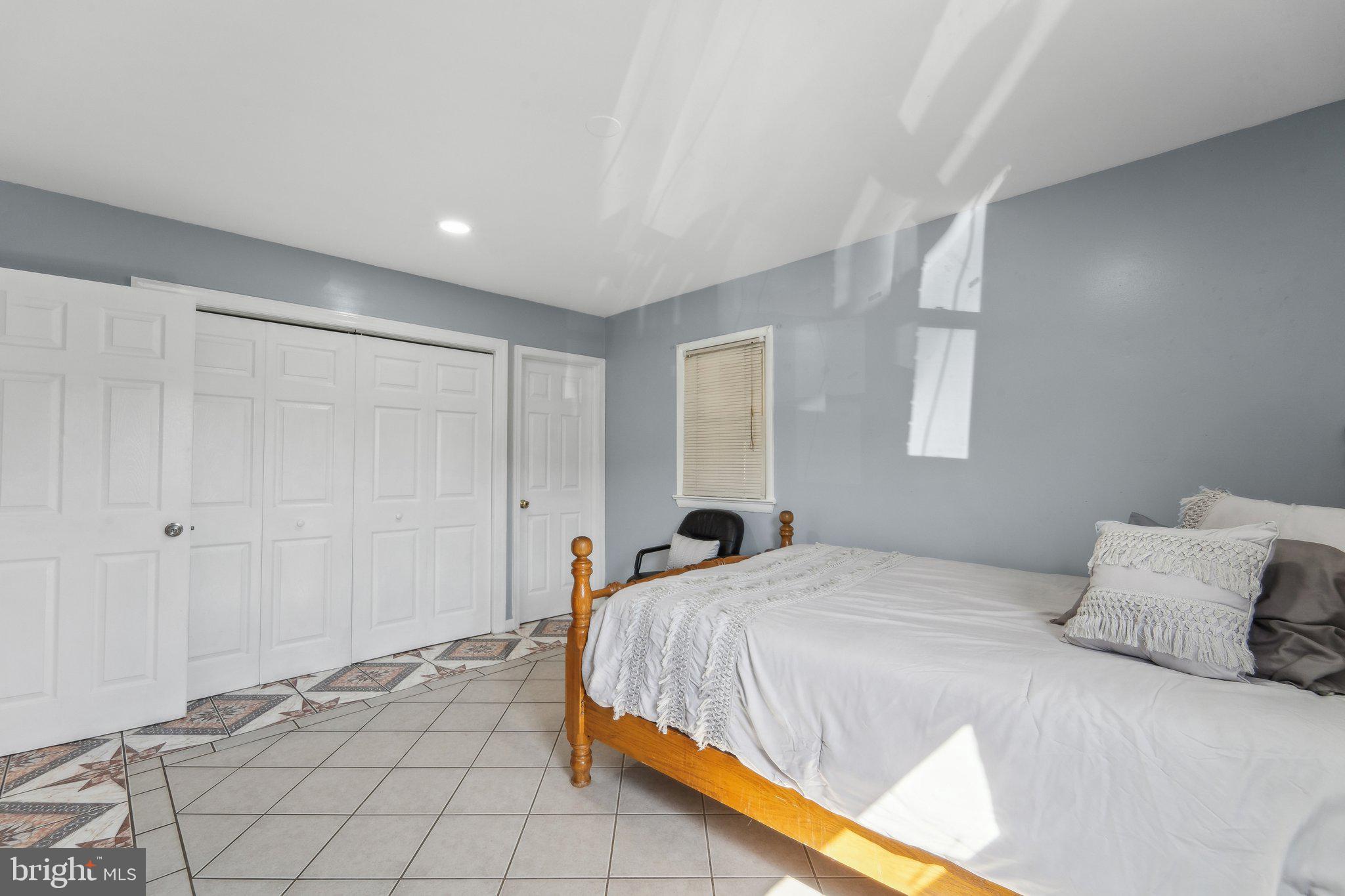 SEMINARY - Residential