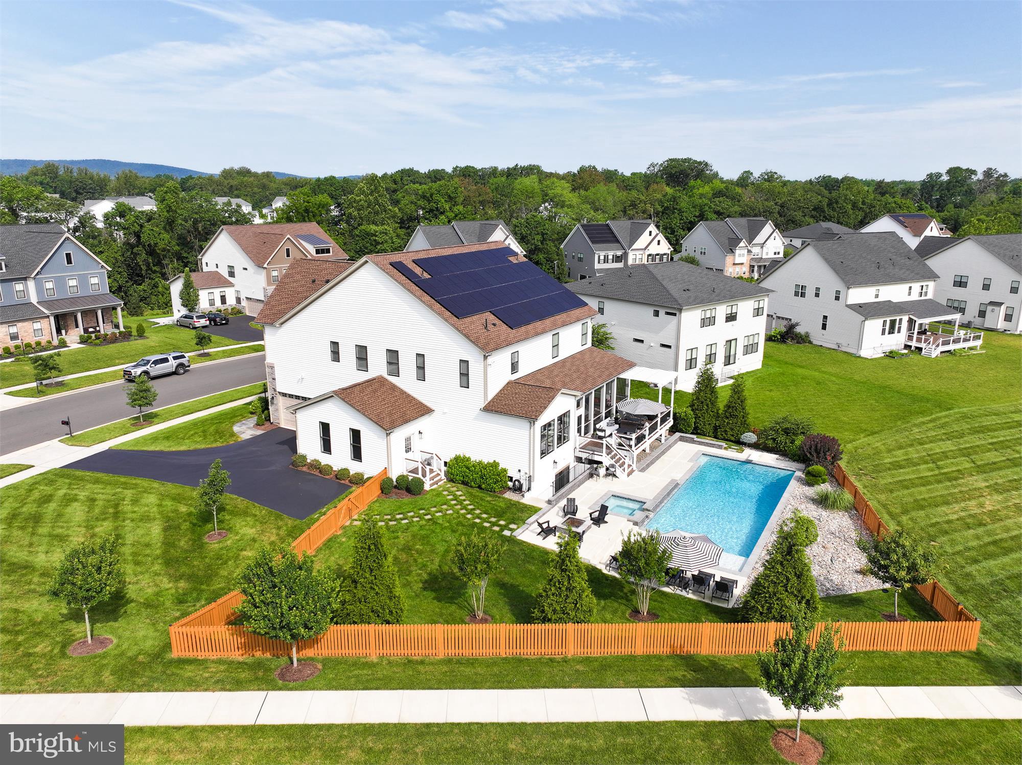 LENAH MILL - Residential