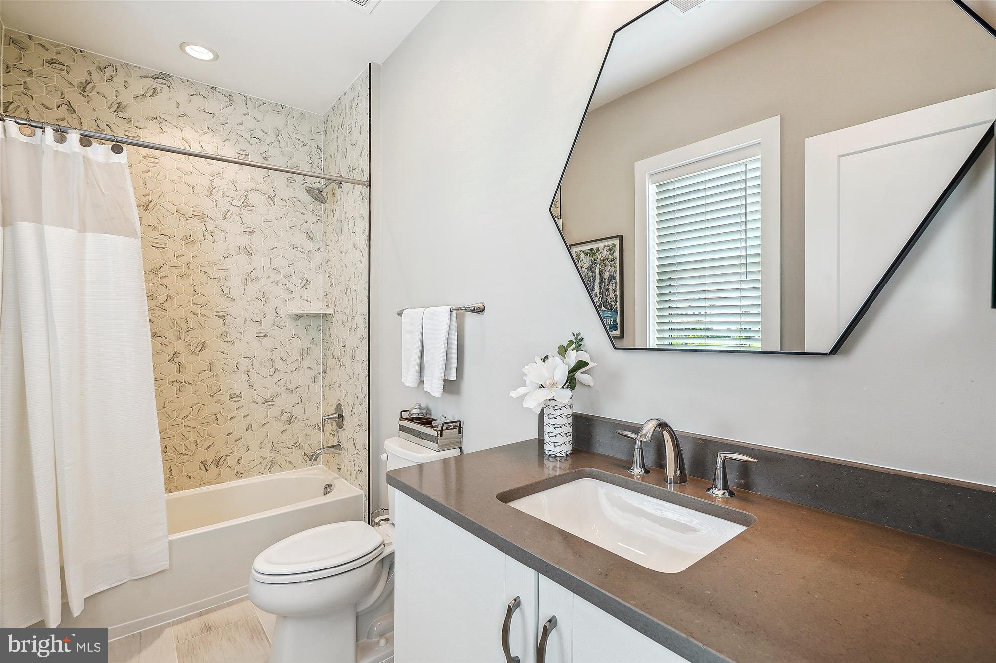 LENAH MILL - Residential