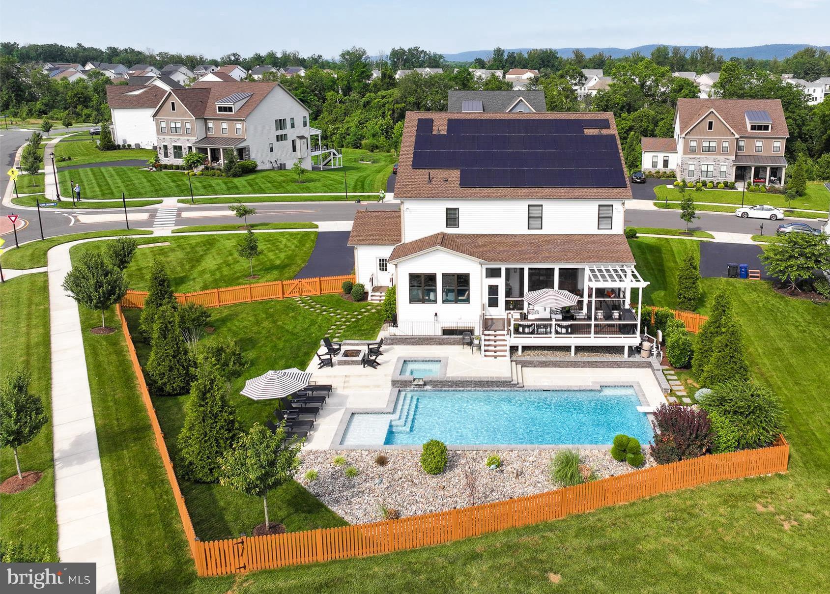 LENAH MILL - Residential