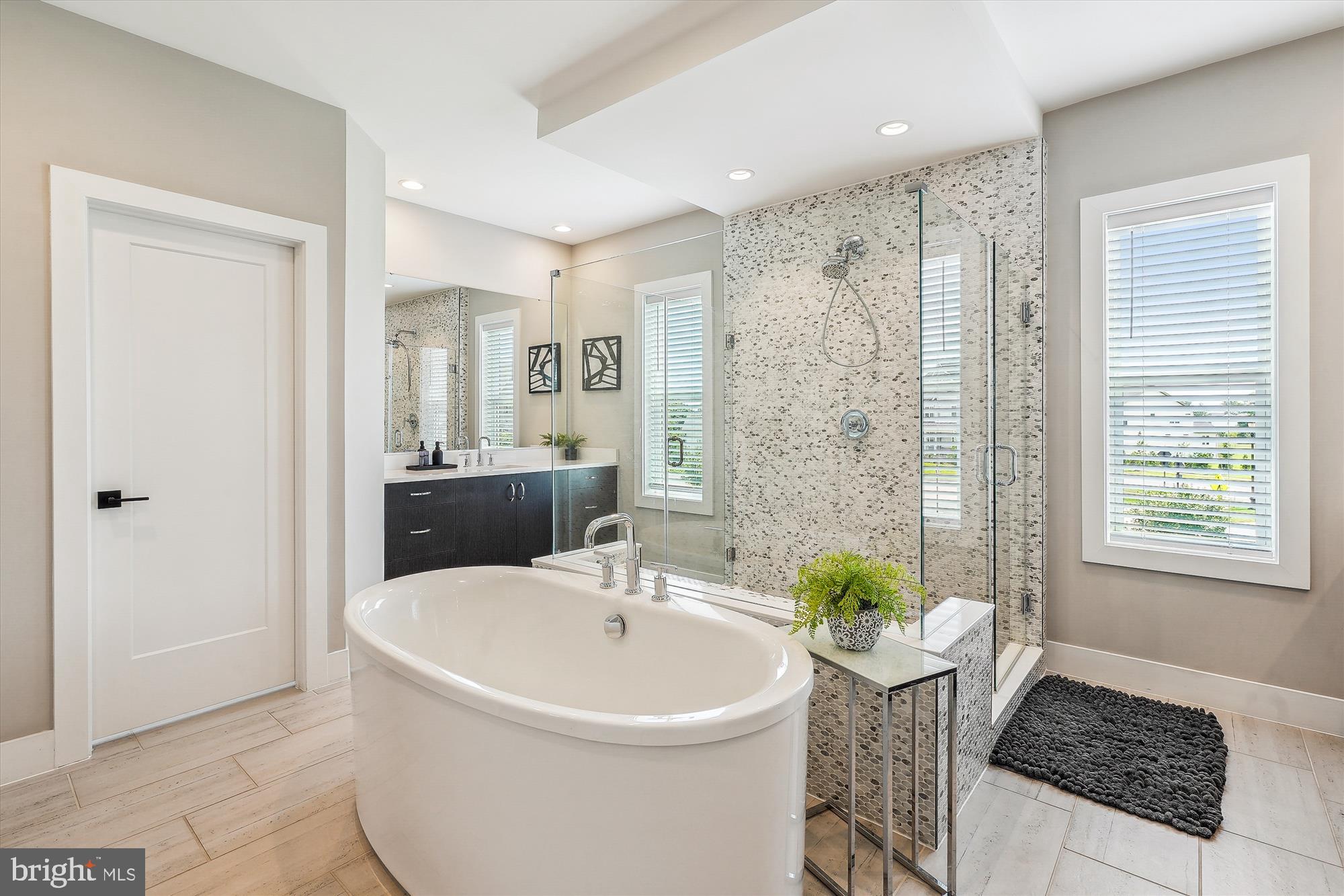 LENAH MILL - Residential