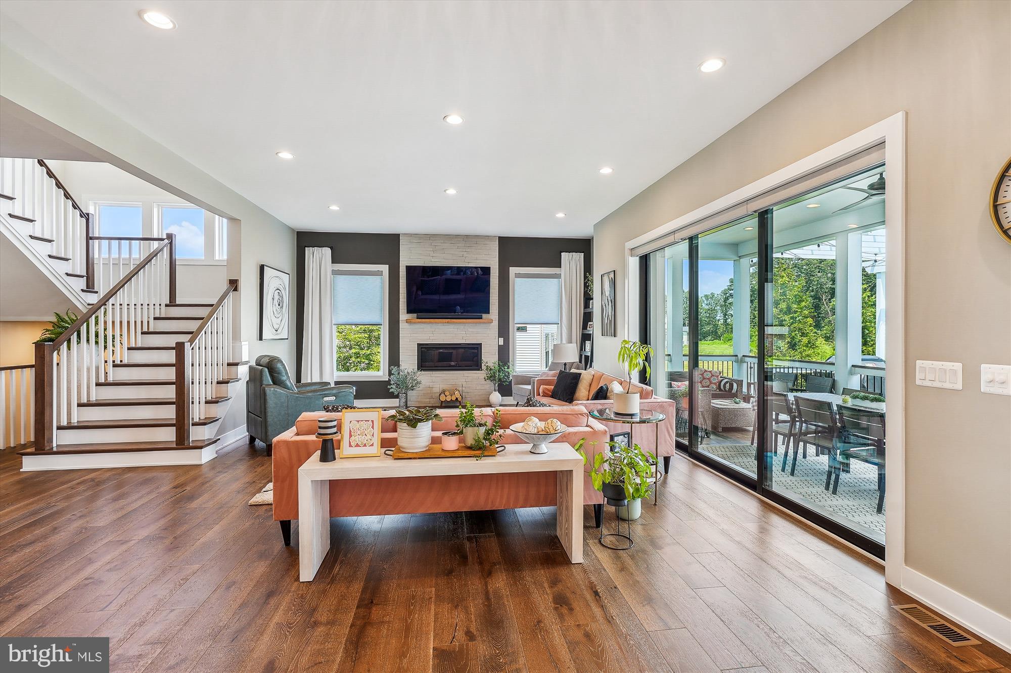 LENAH MILL - Residential