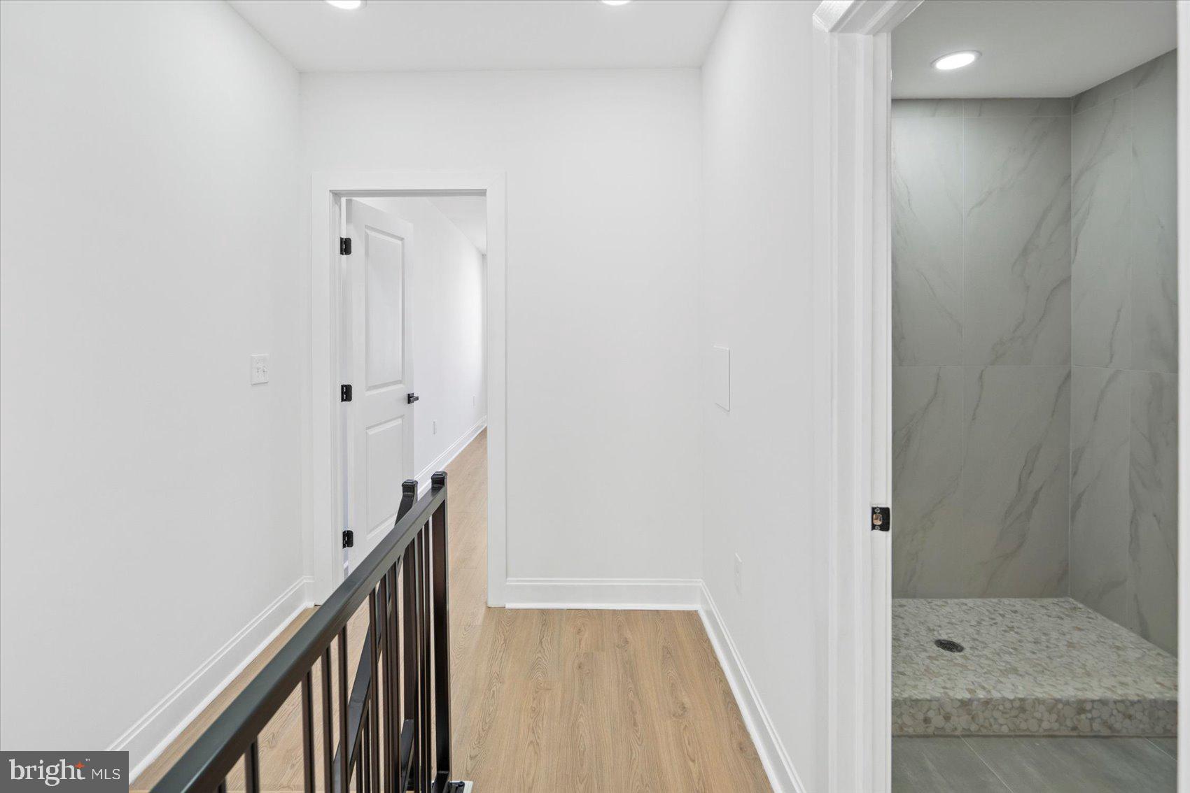 MIDDLE EAST - Residential Lease