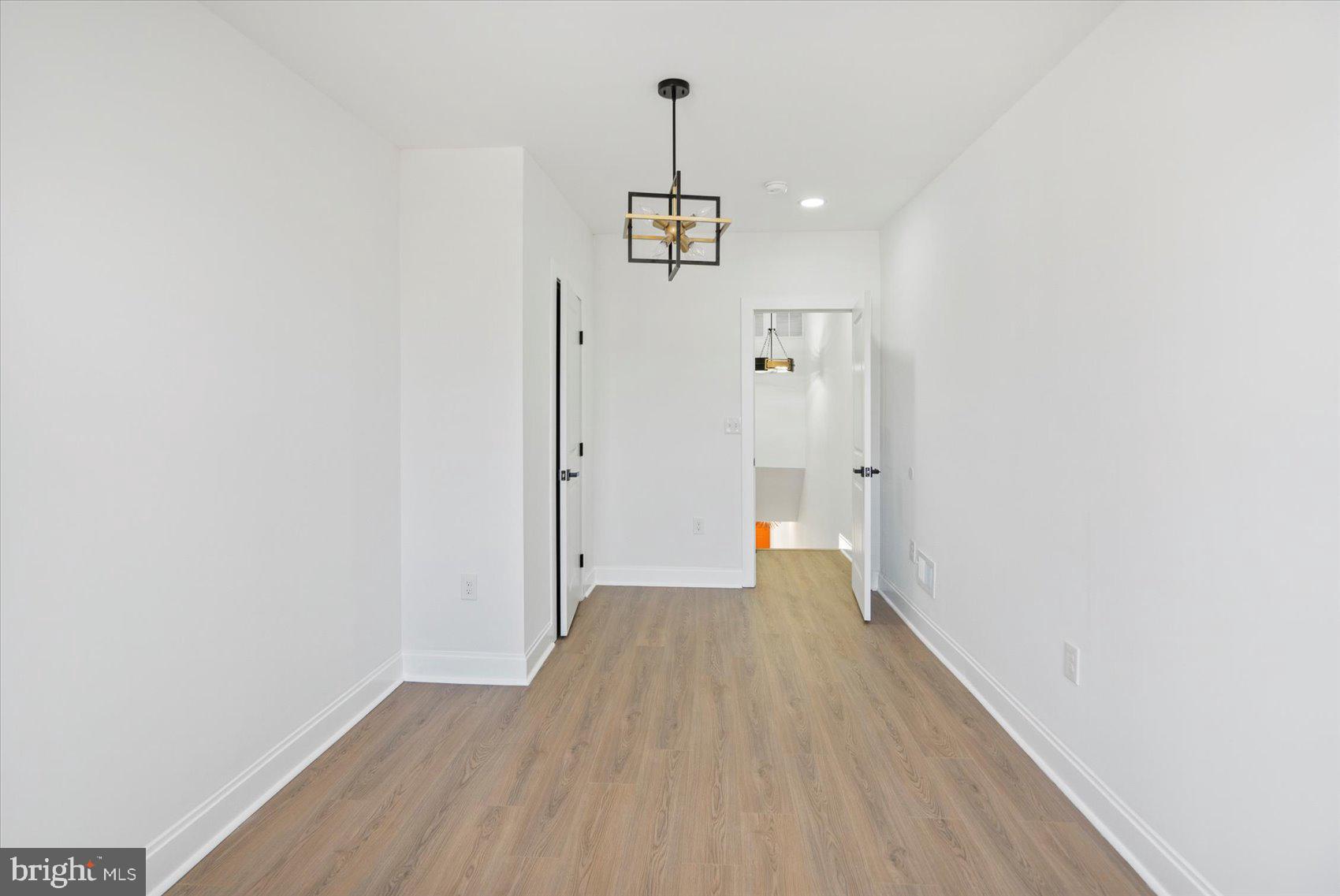 MIDDLE EAST - Residential Lease