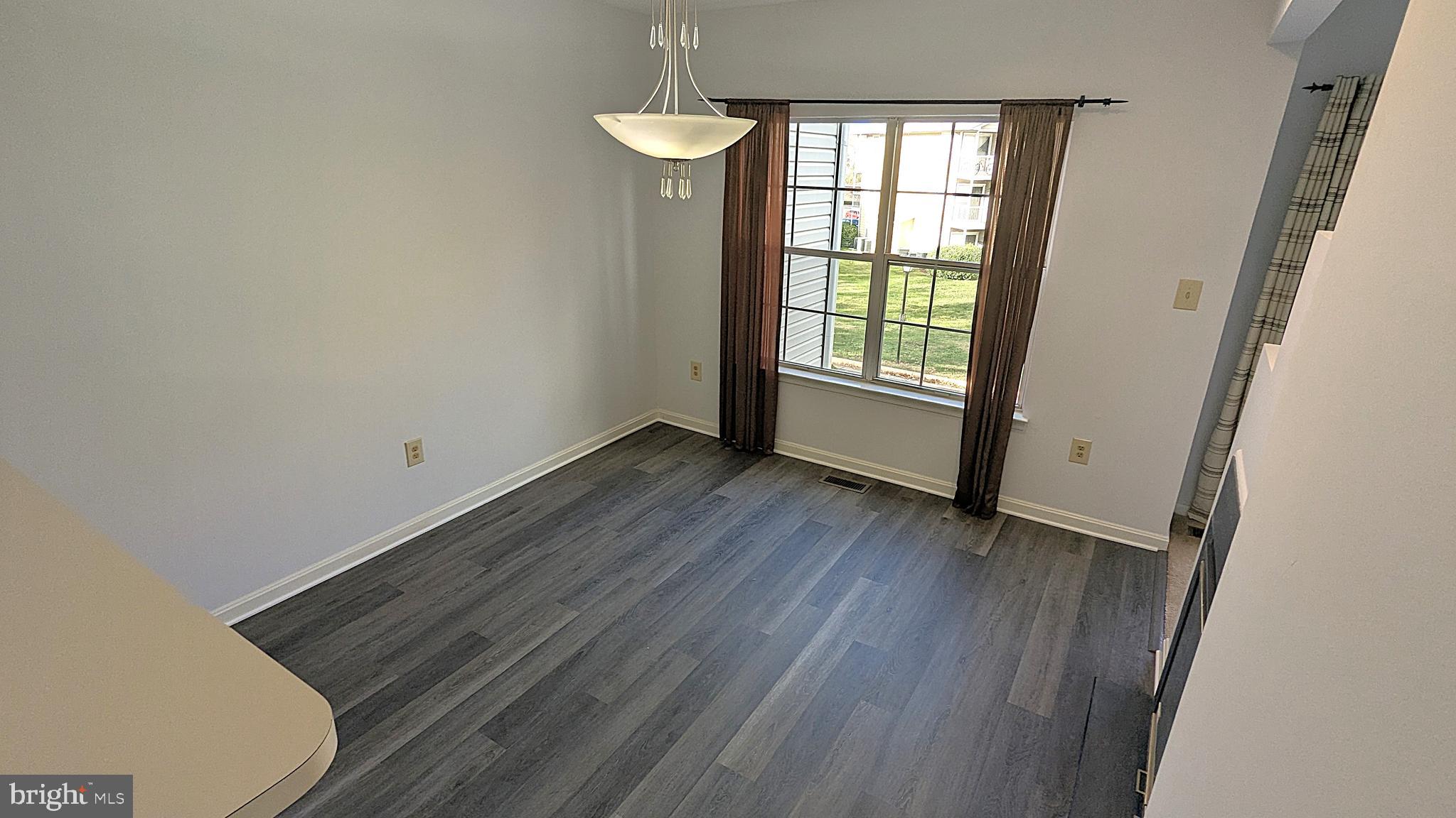 LIFESTYLE AT SULLY STATION - Residential