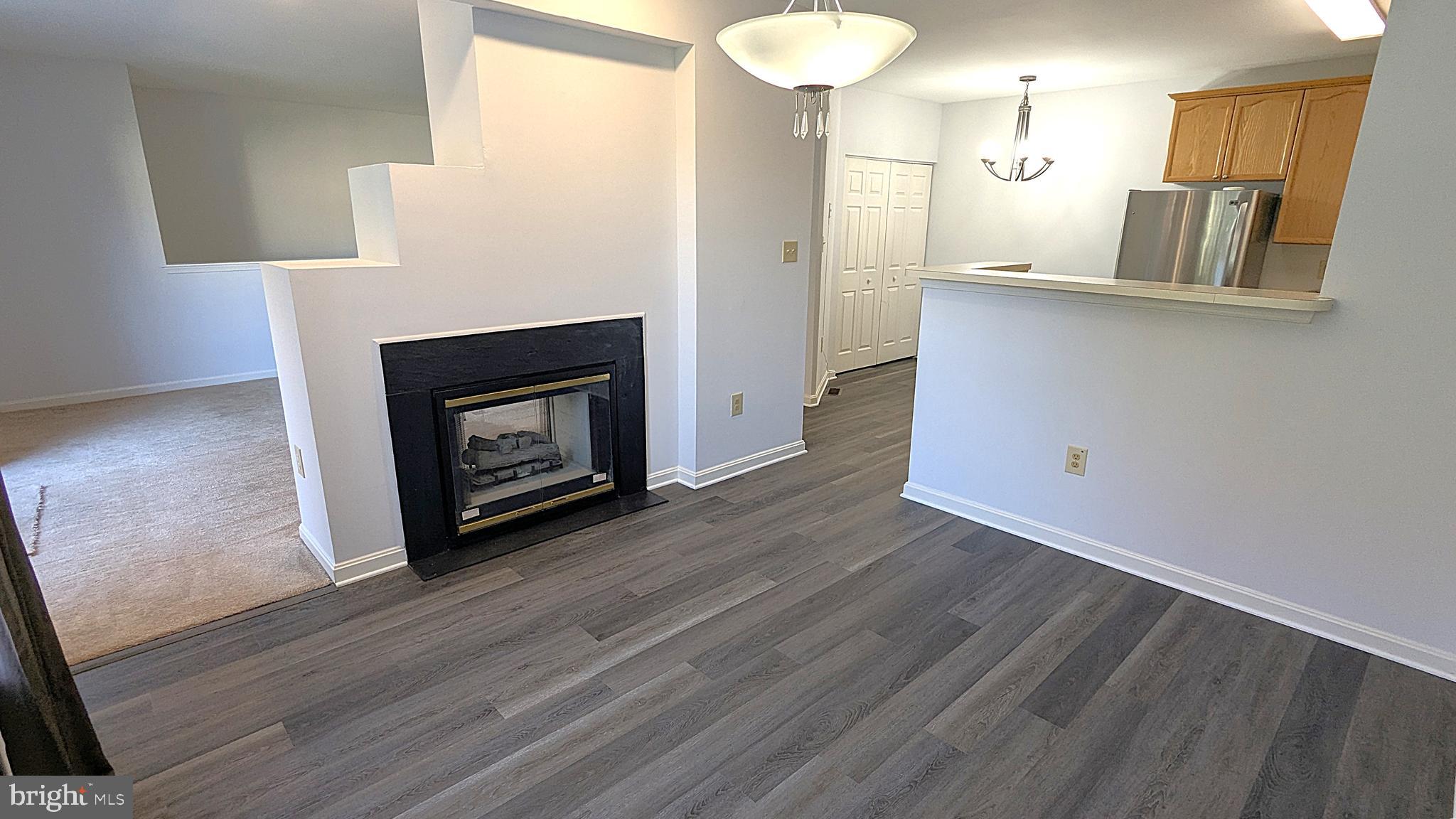 LIFESTYLE AT SULLY STATION - Residential