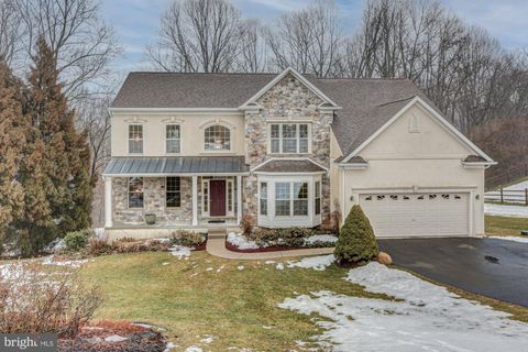 Photo of 518 Hyde Park Circle, LINCOLN UNIVERSITY, PA 19352 (MLS # PACT2116788)