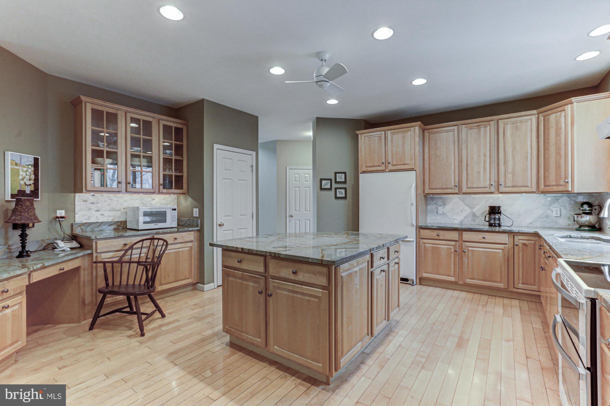 ESTS OF LONDN BRDG - Residential