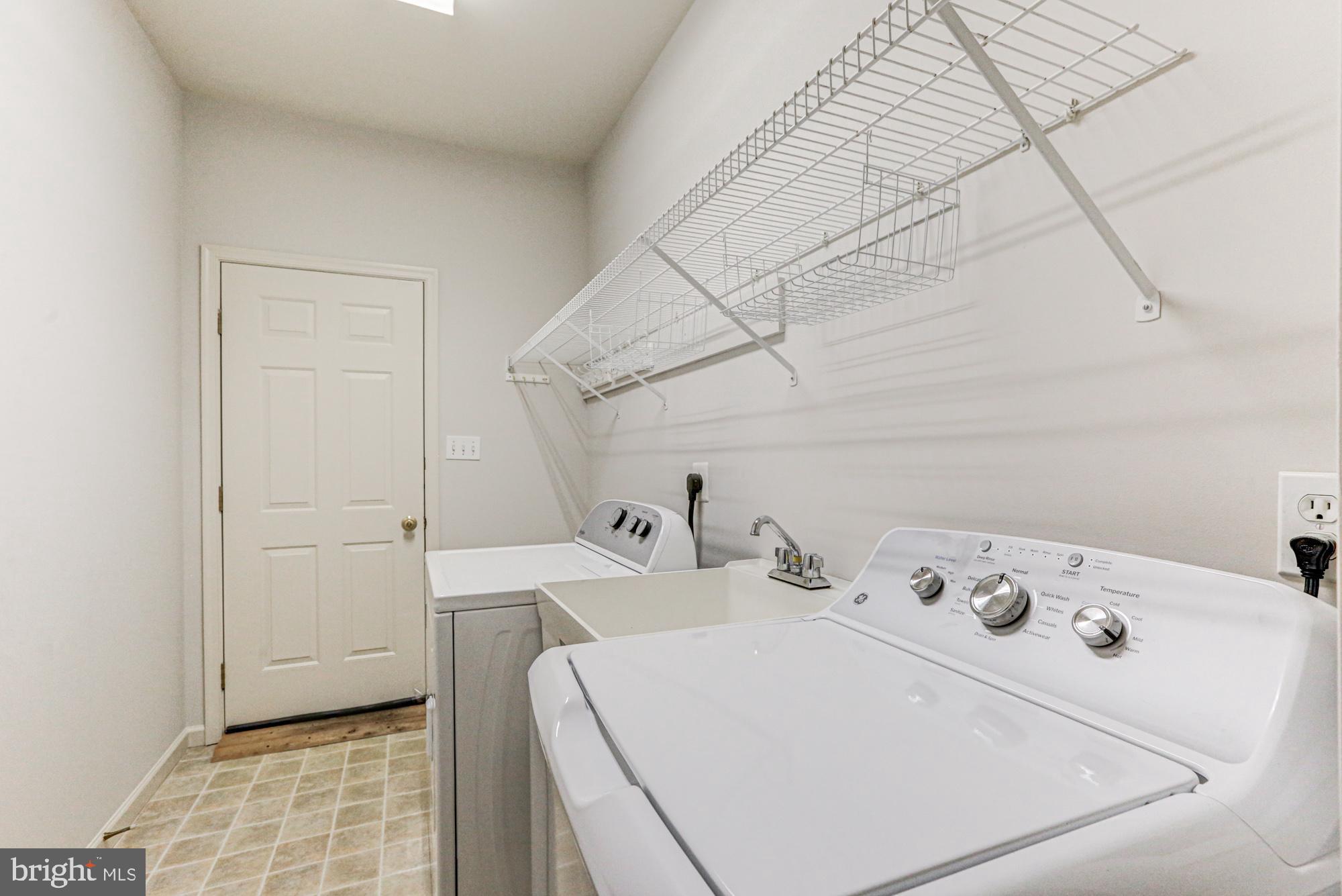 ESTS OF LONDN BRDG - Residential