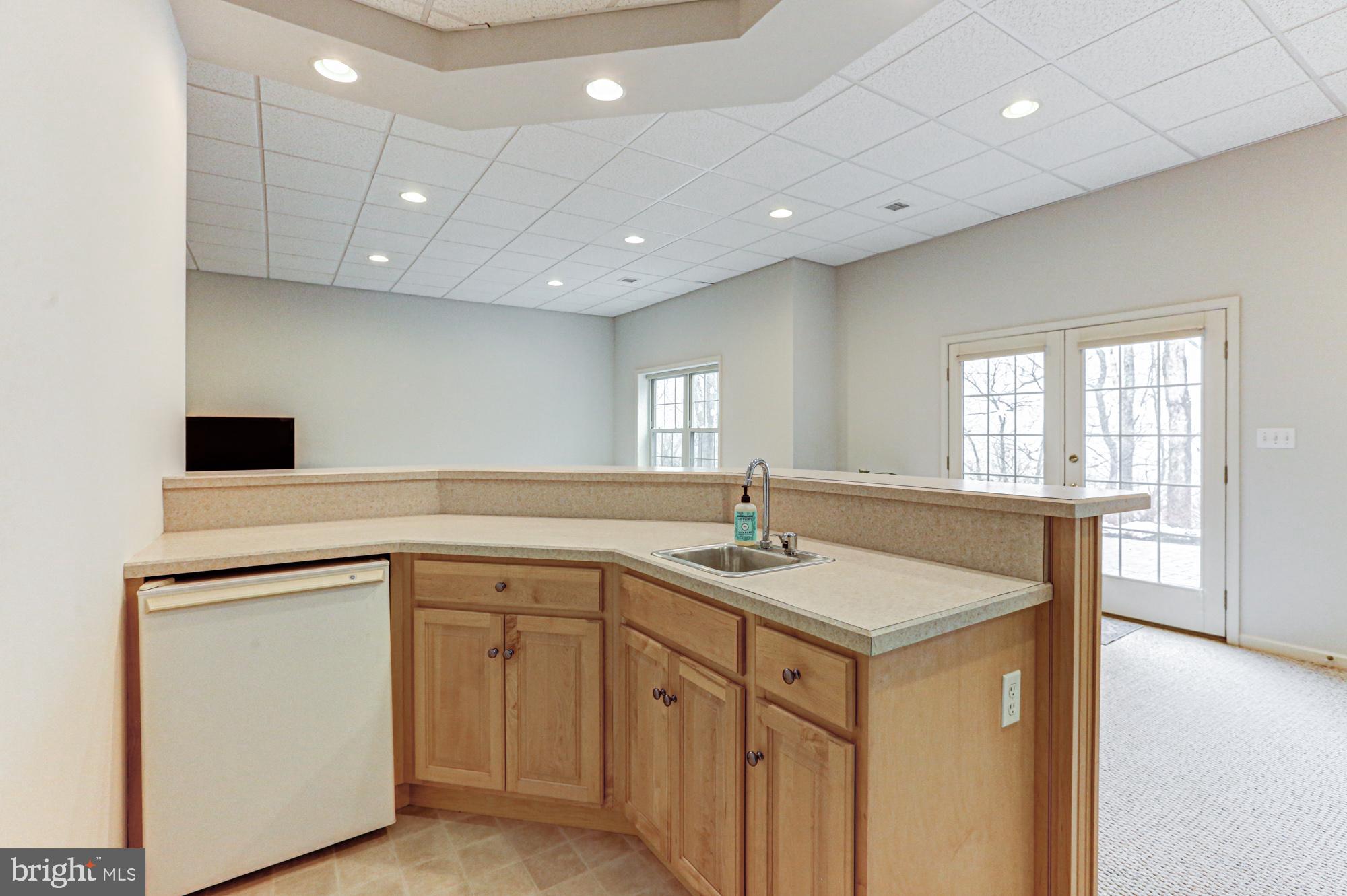 ESTS OF LONDN BRDG - Residential