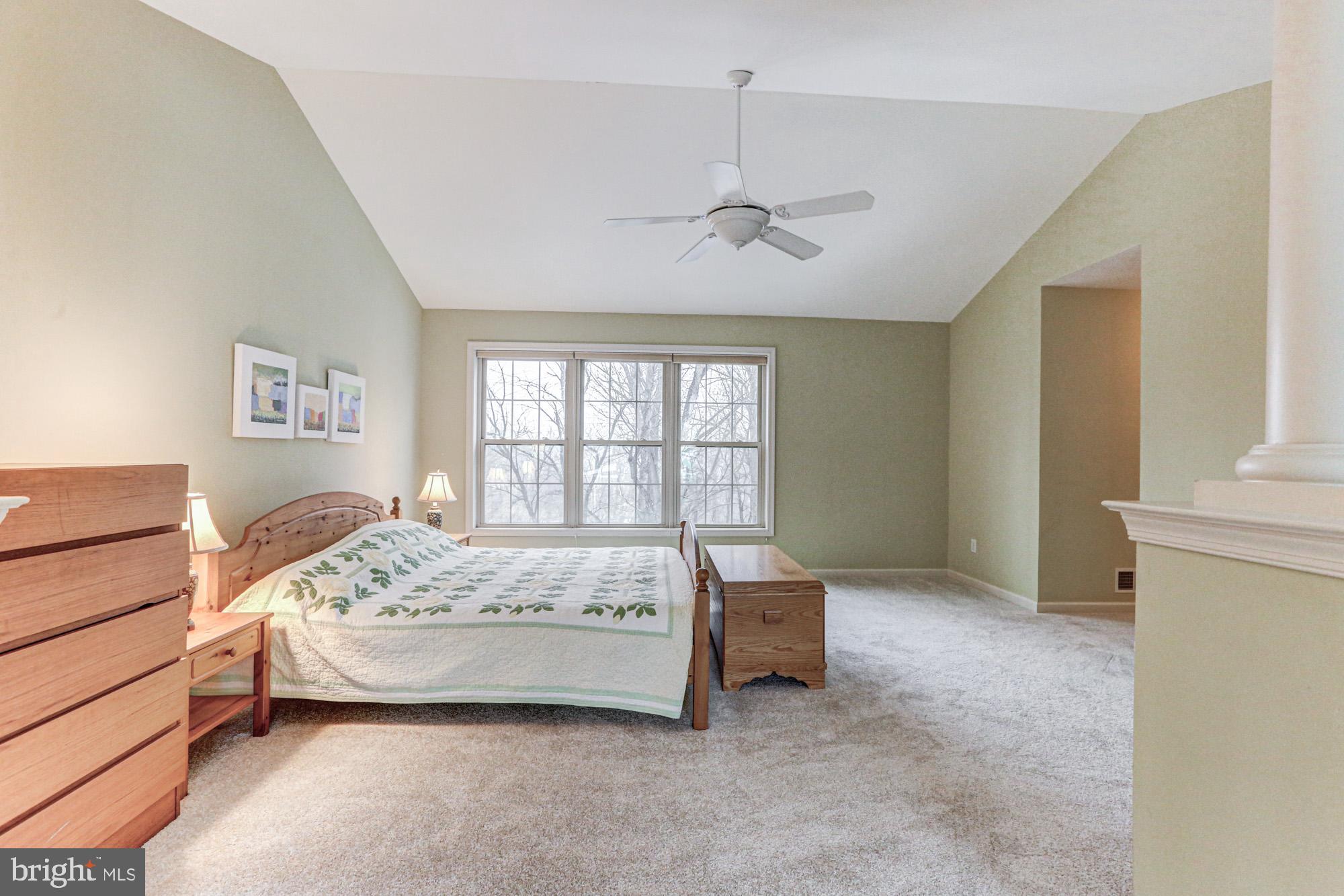 ESTS OF LONDN BRDG - Residential