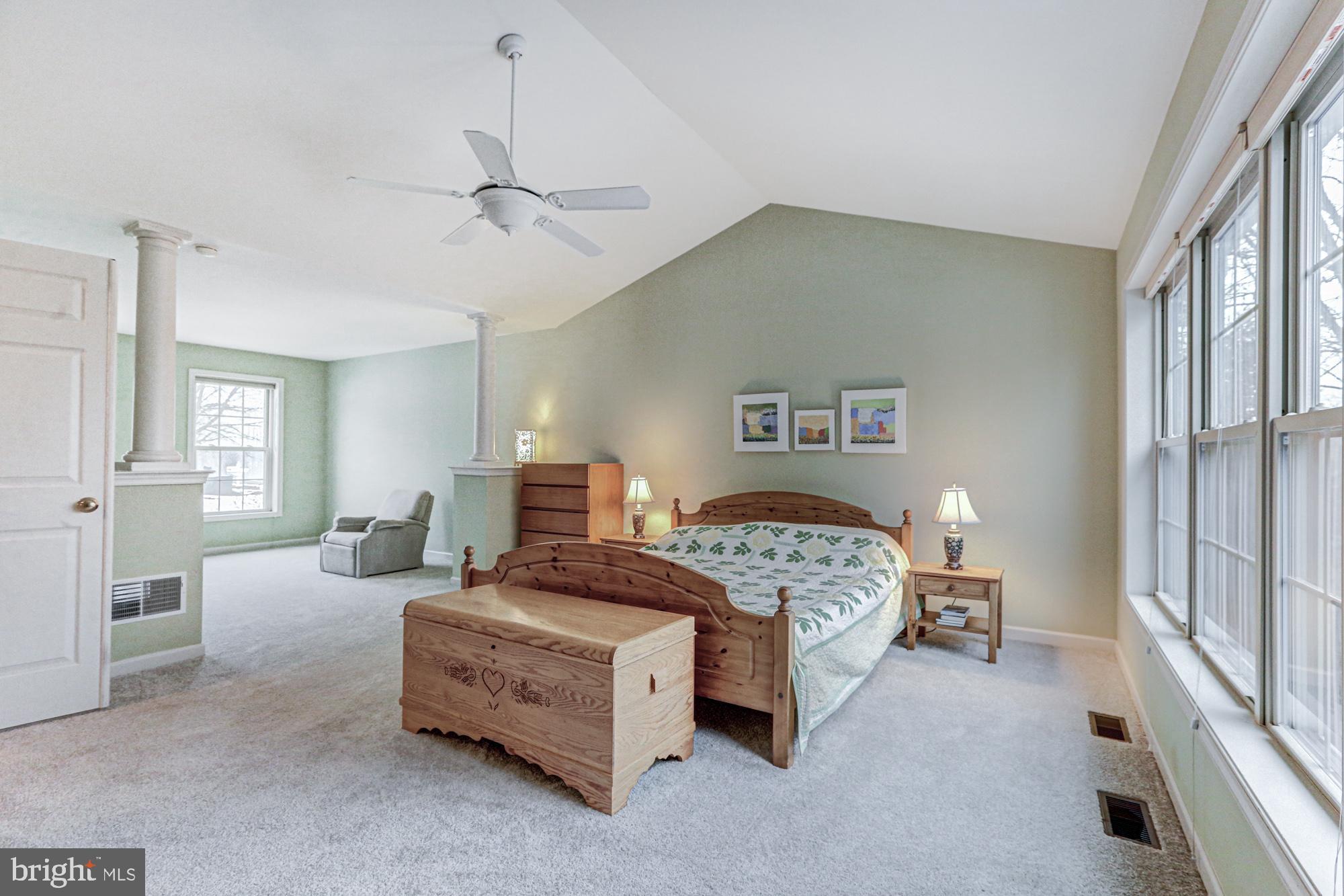 ESTS OF LONDN BRDG - Residential