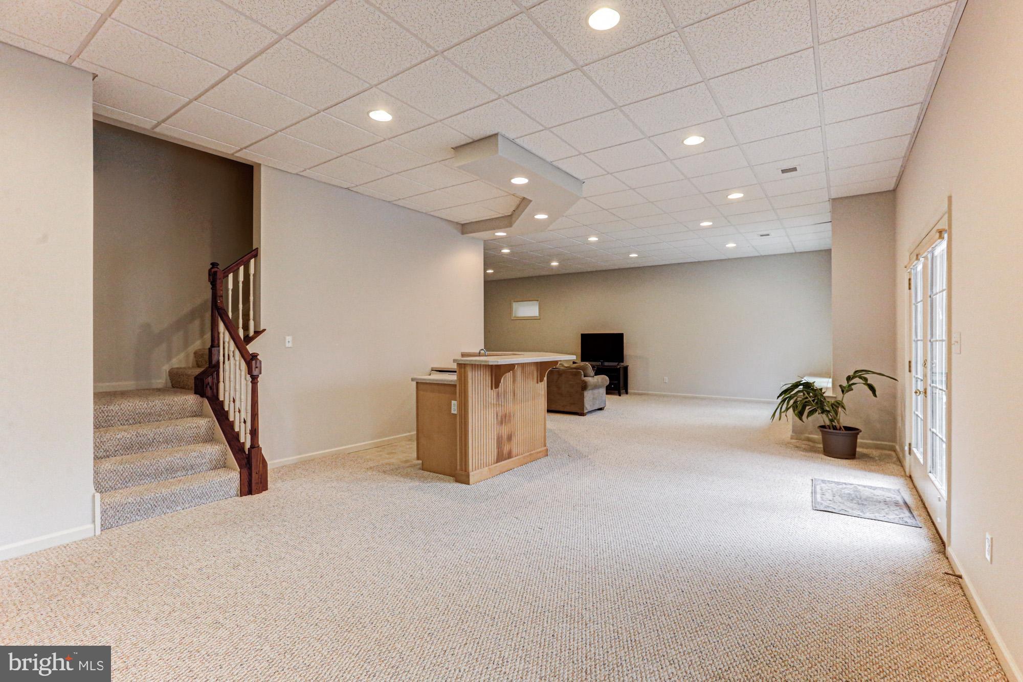 ESTS OF LONDN BRDG - Residential