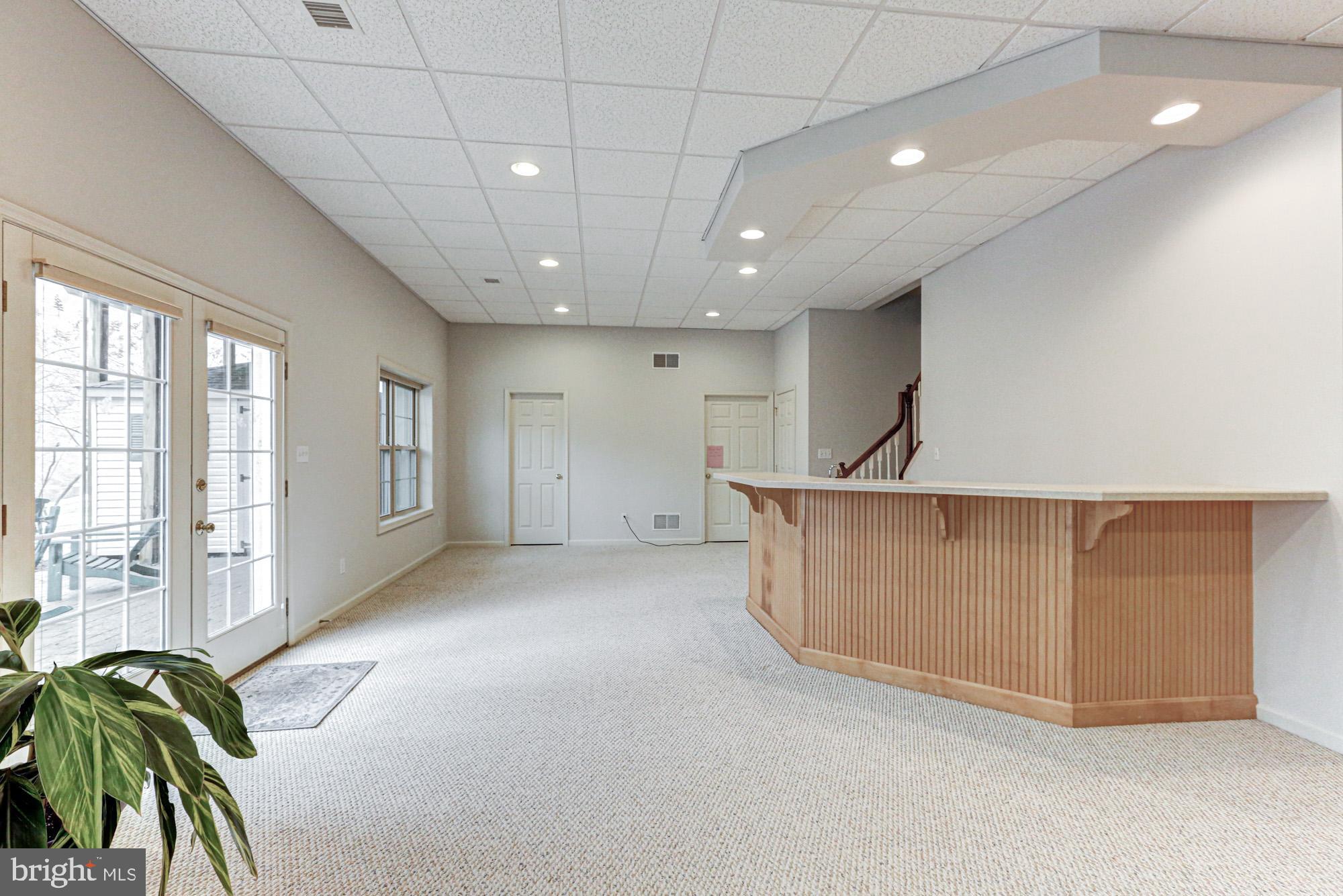 ESTS OF LONDN BRDG - Residential