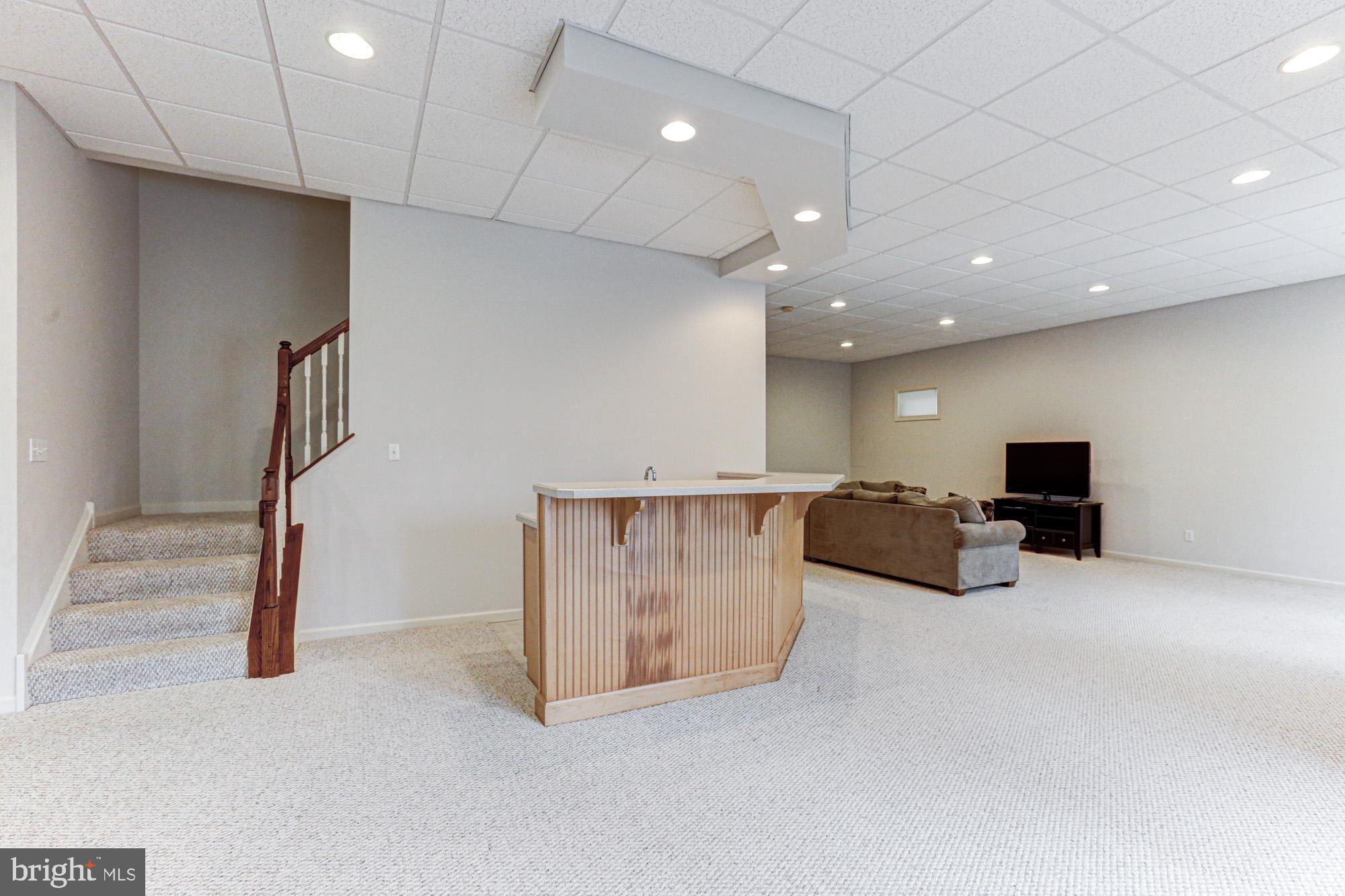 ESTS OF LONDN BRDG - Residential