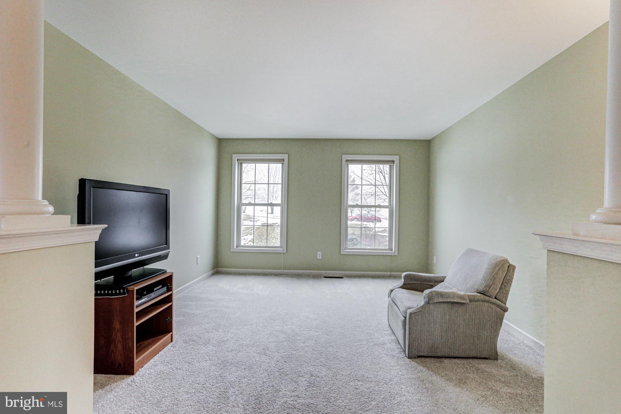 ESTS OF LONDN BRDG - Residential