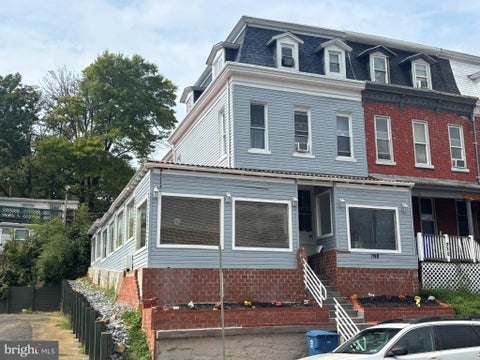 Townhouse For Sale - 708 N 6th Street<br/> READING, PA 19601