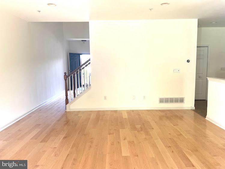 TRIO FIELDS - Residential