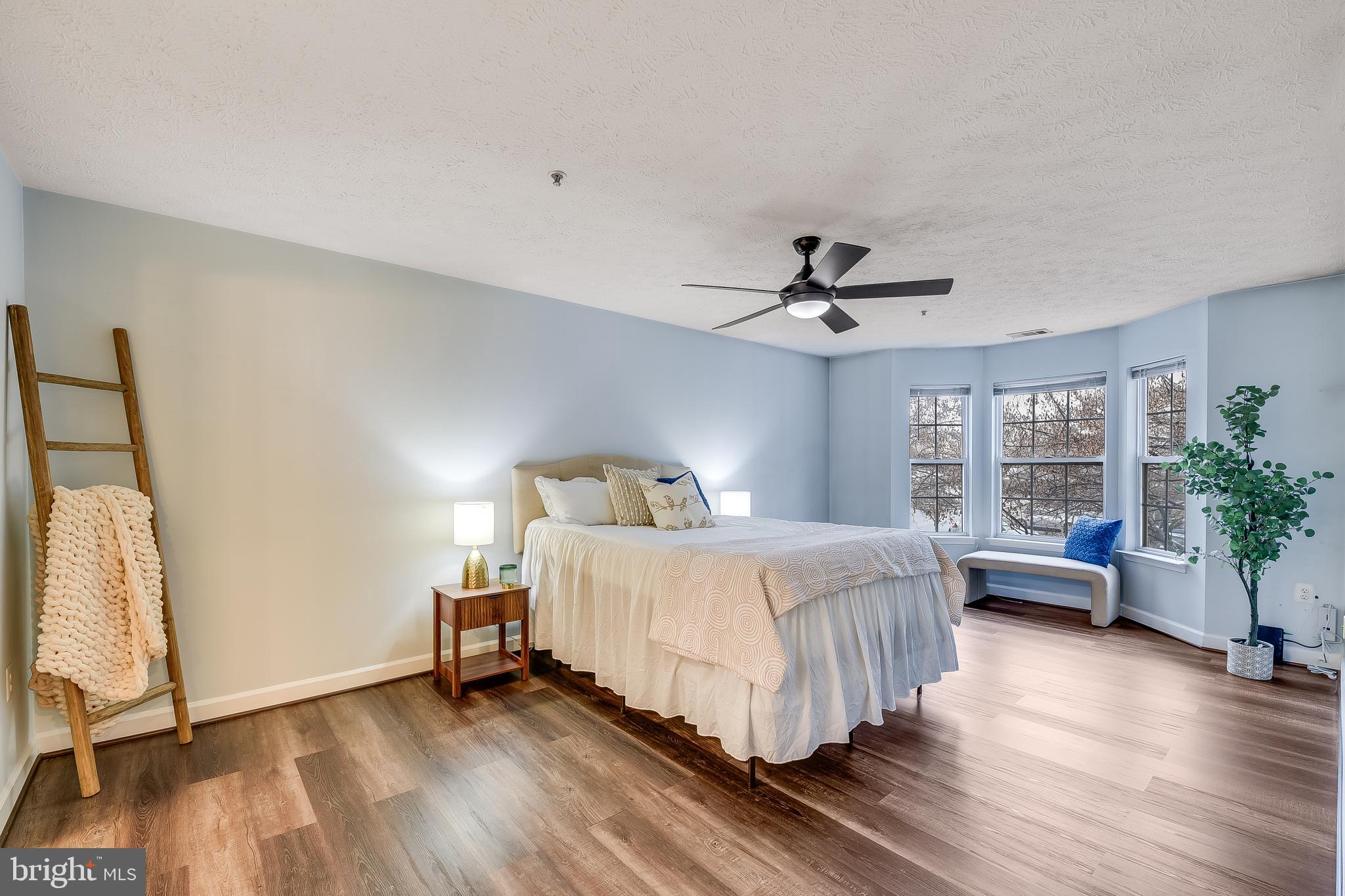 ADMIRAL REACH AT HARBOUR GATES - Residential