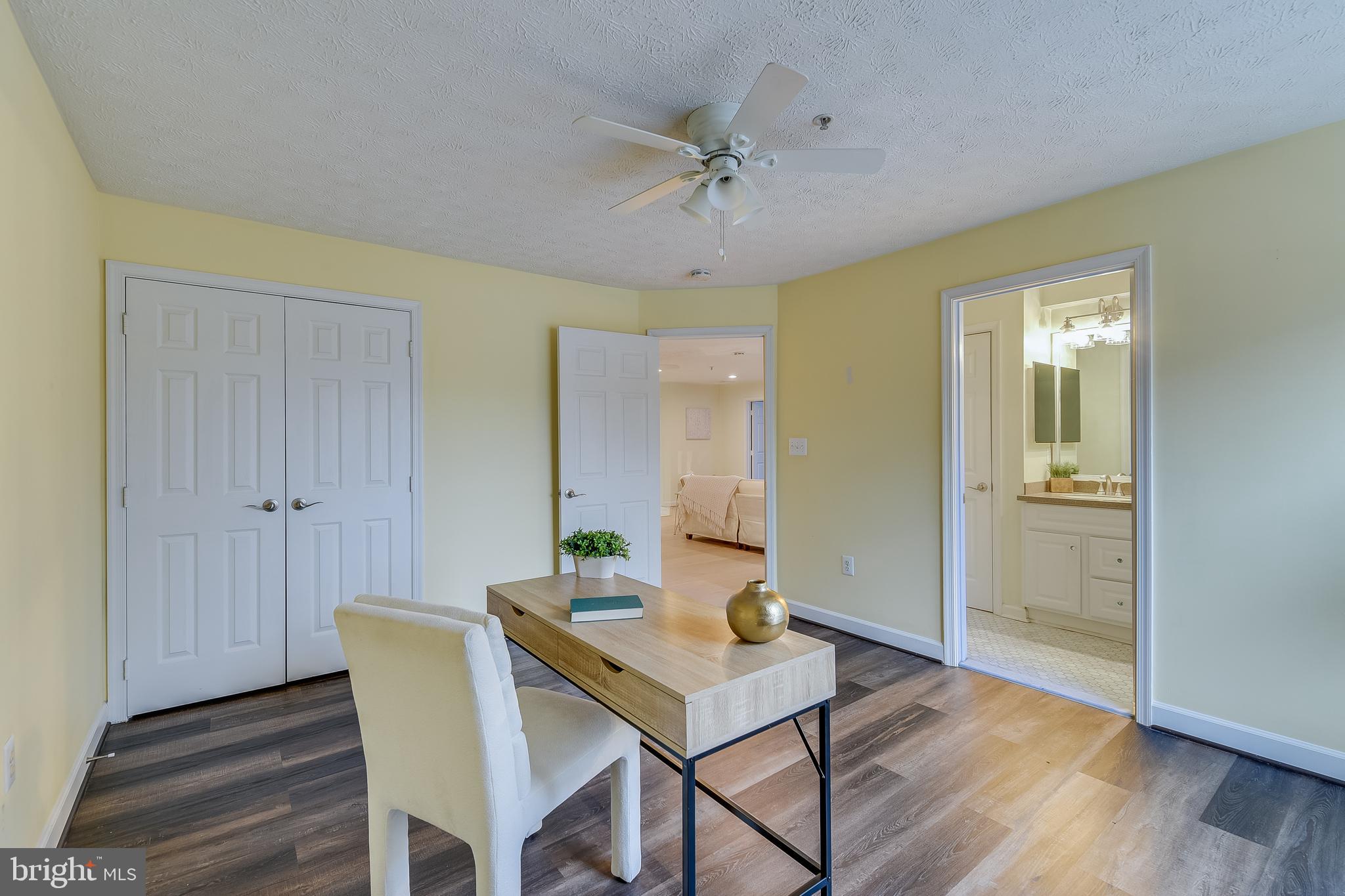 ADMIRAL REACH AT HARBOUR GATES - Residential