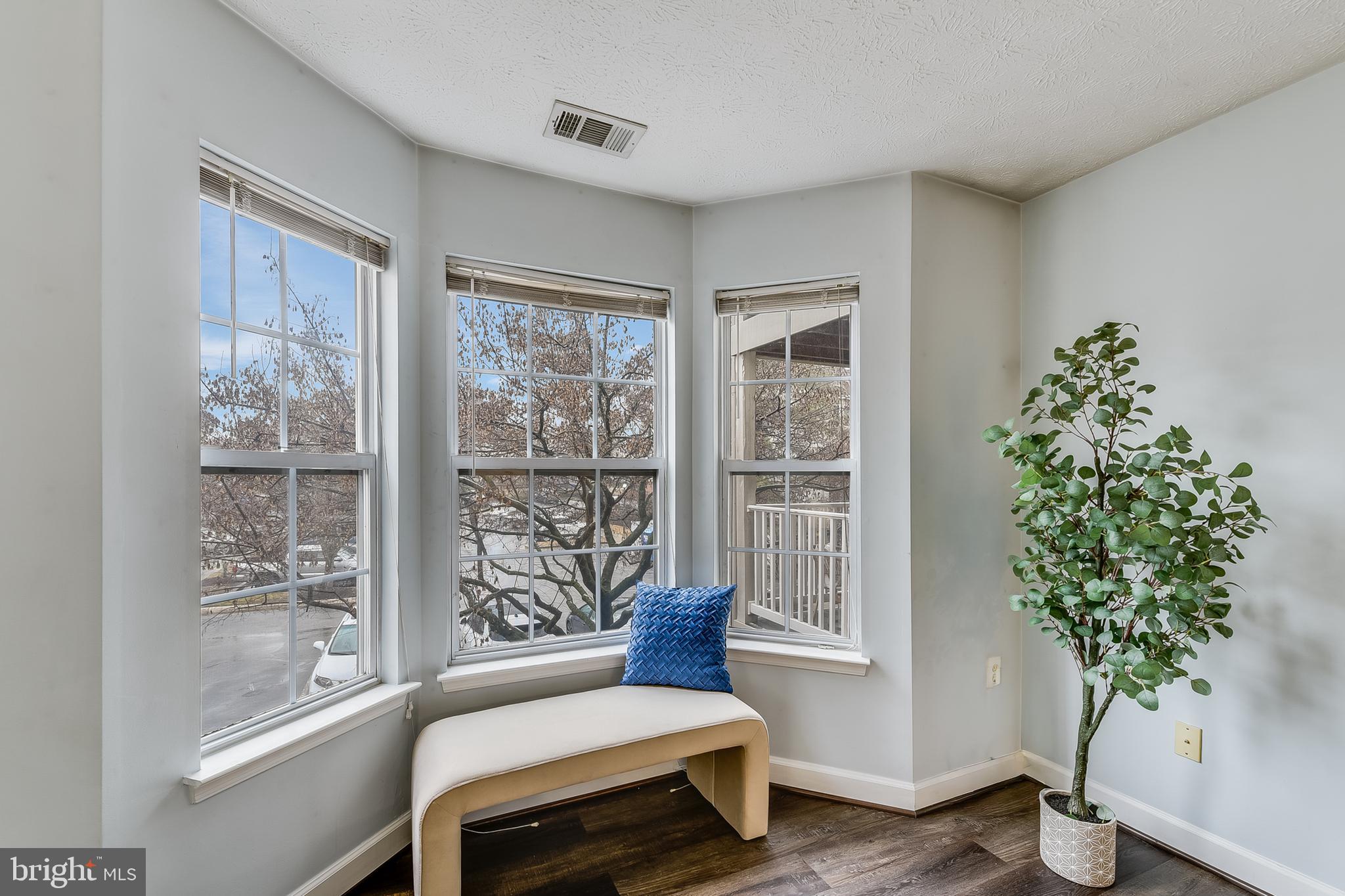 ADMIRAL REACH AT HARBOUR GATES - Residential