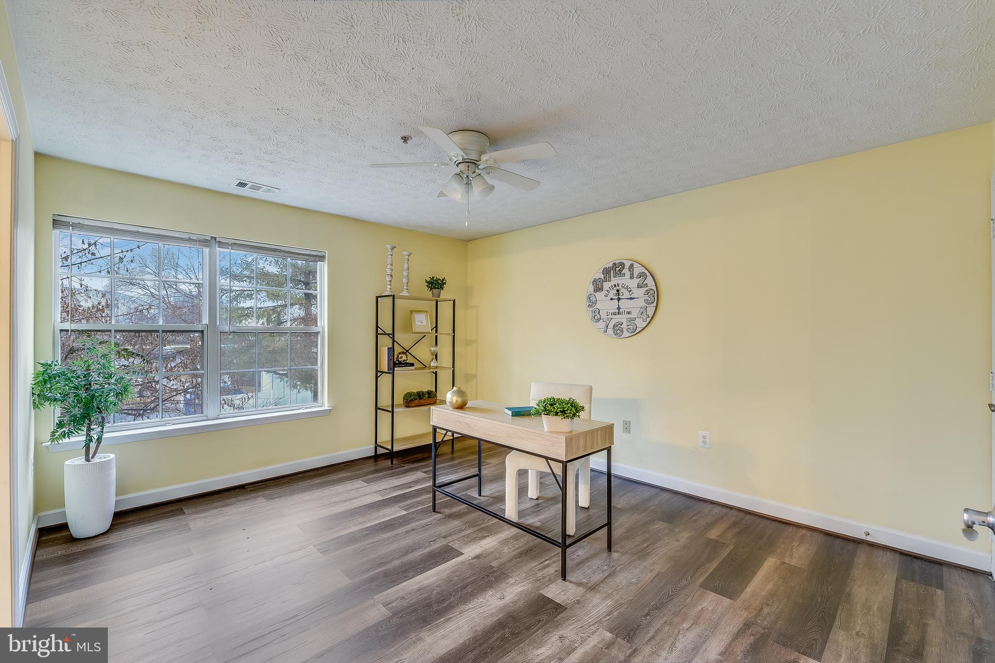 ADMIRAL REACH AT HARBOUR GATES - Residential