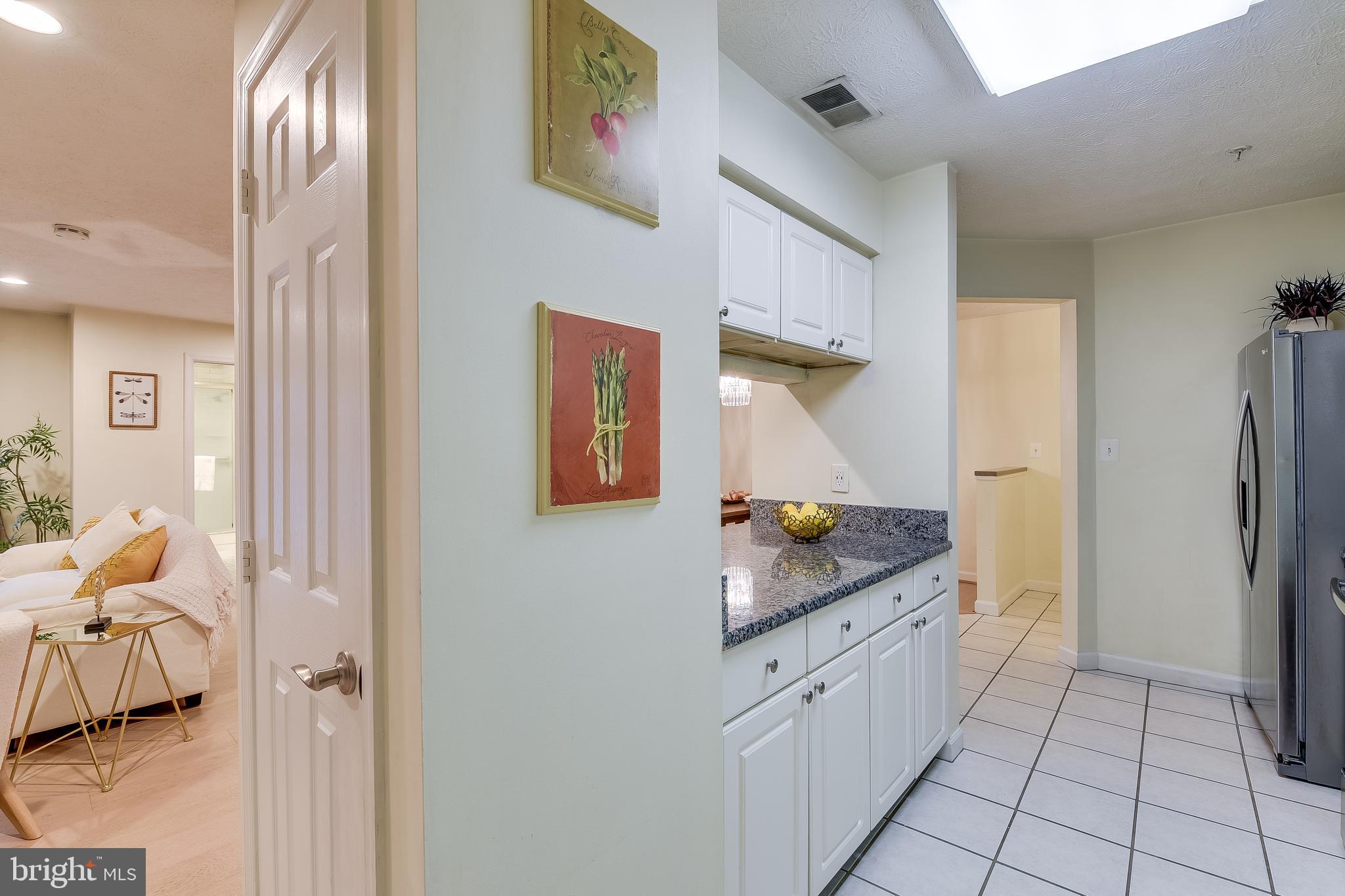 ADMIRAL REACH AT HARBOUR GATES - Residential