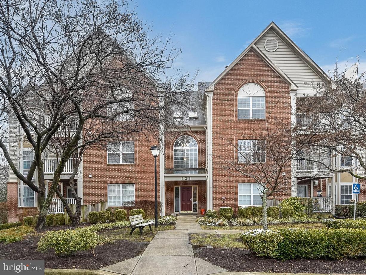 ADMIRAL REACH AT HARBOUR GATES - Residential