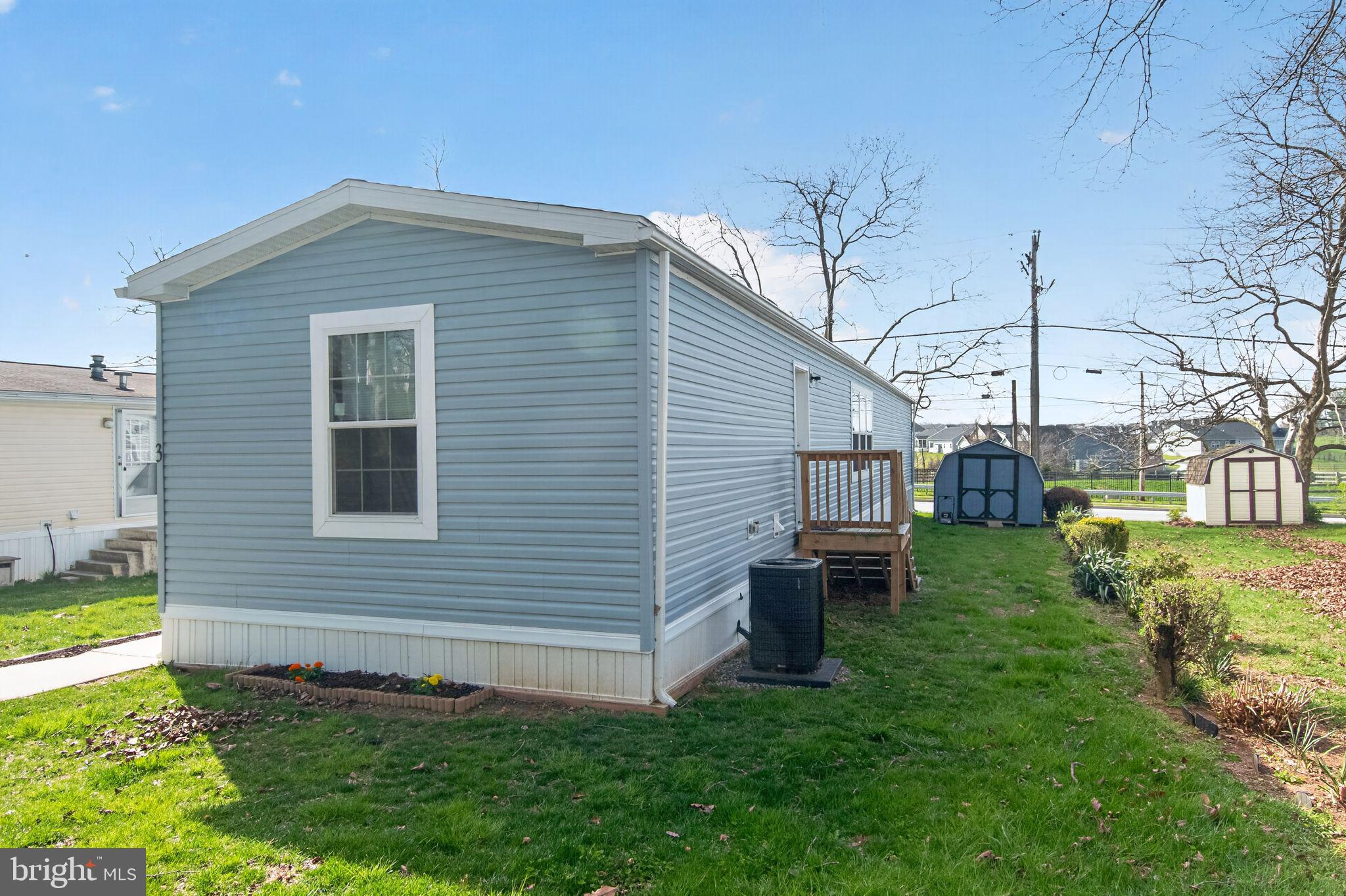 OXFORD VIL TR PK - Residential