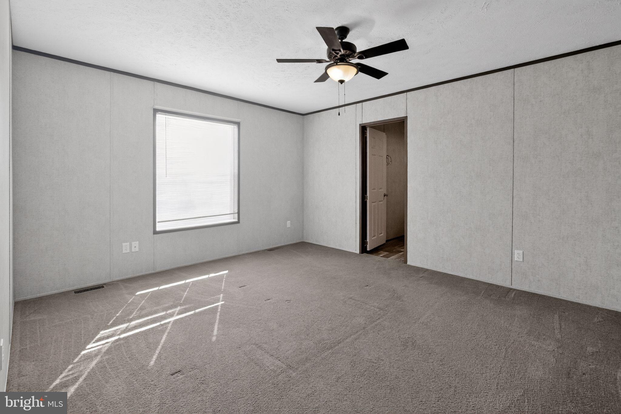 OXFORD VIL TR PK - Residential