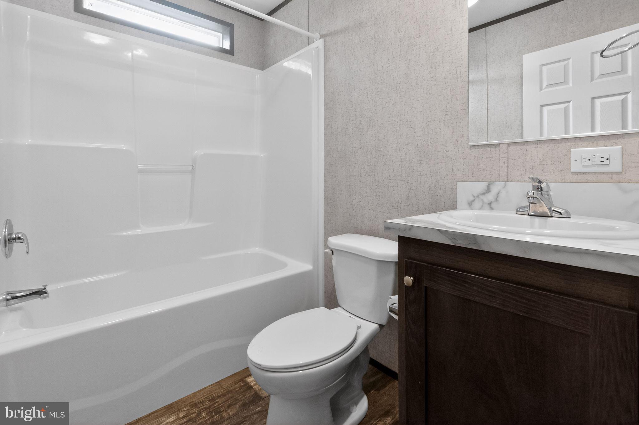 OXFORD VIL TR PK - Residential