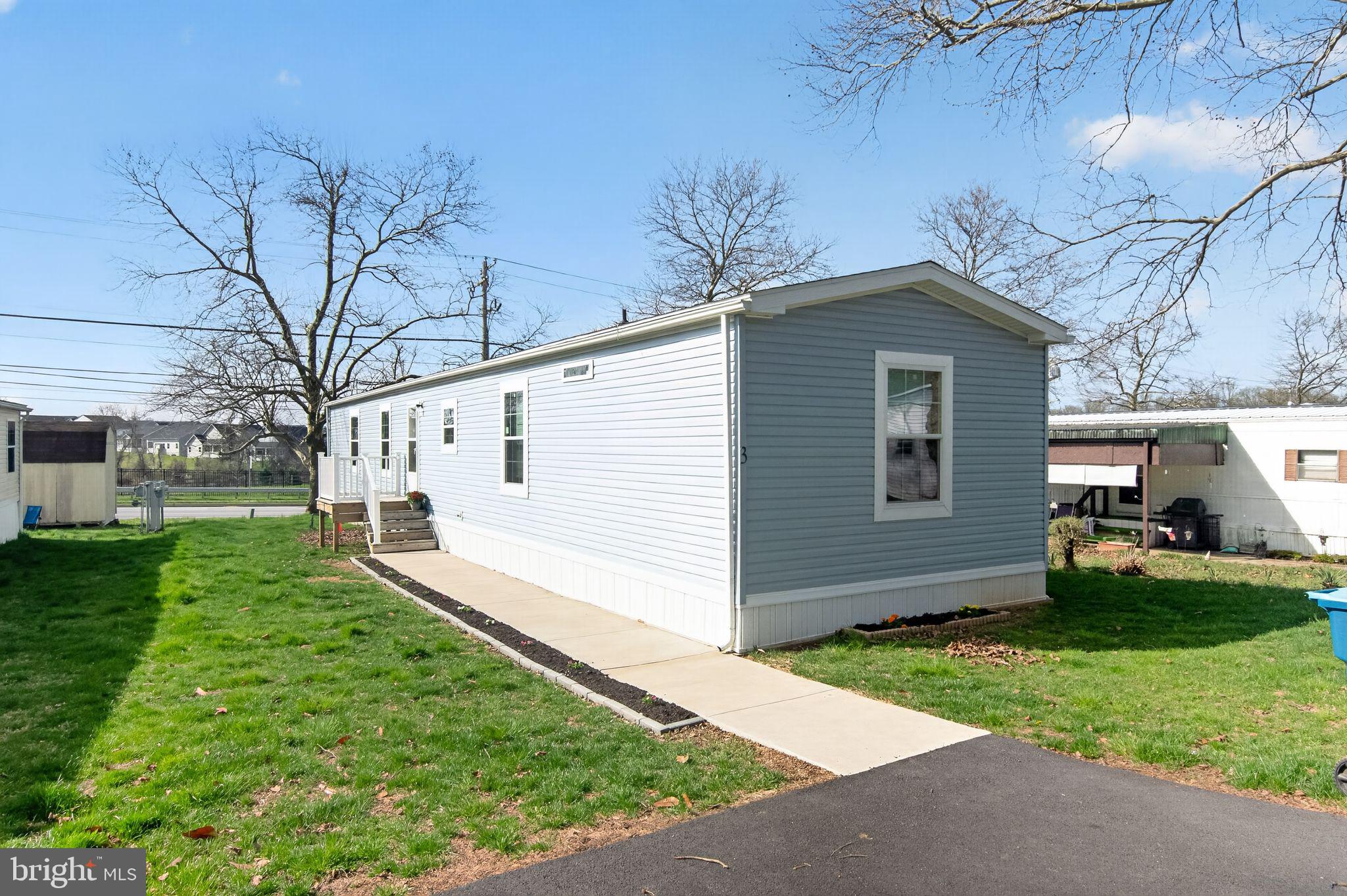 OXFORD VIL TR PK - Residential