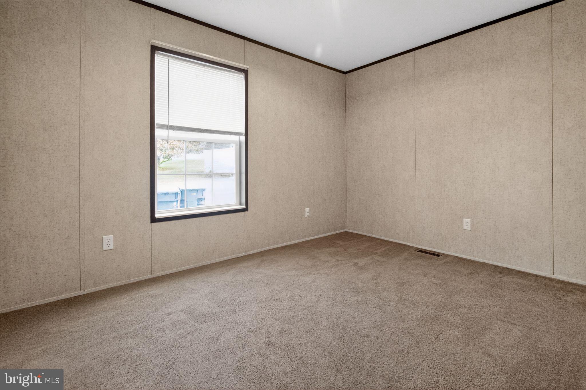 OXFORD VIL TR PK - Residential