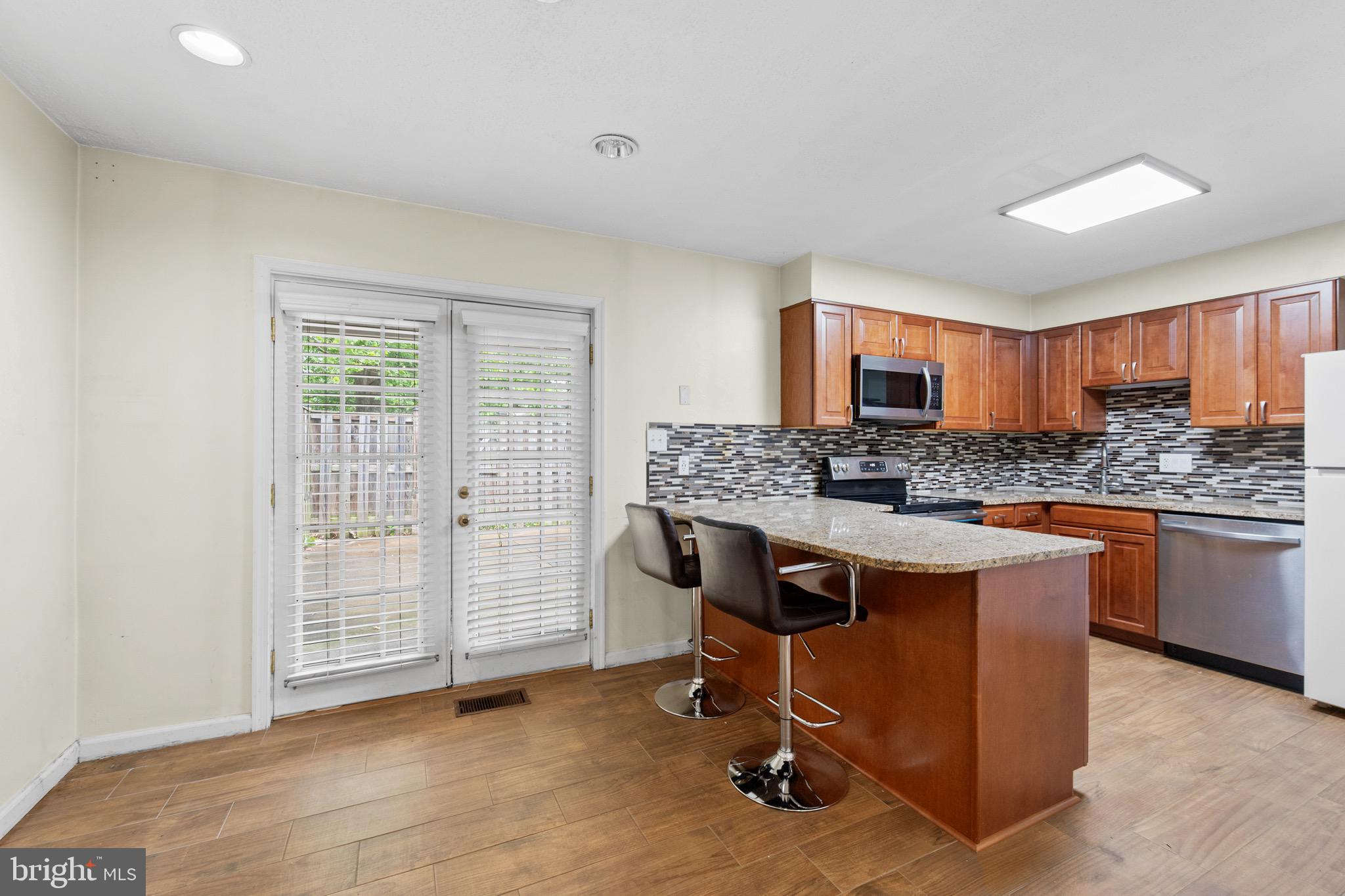 PEMBROOKE - Residential