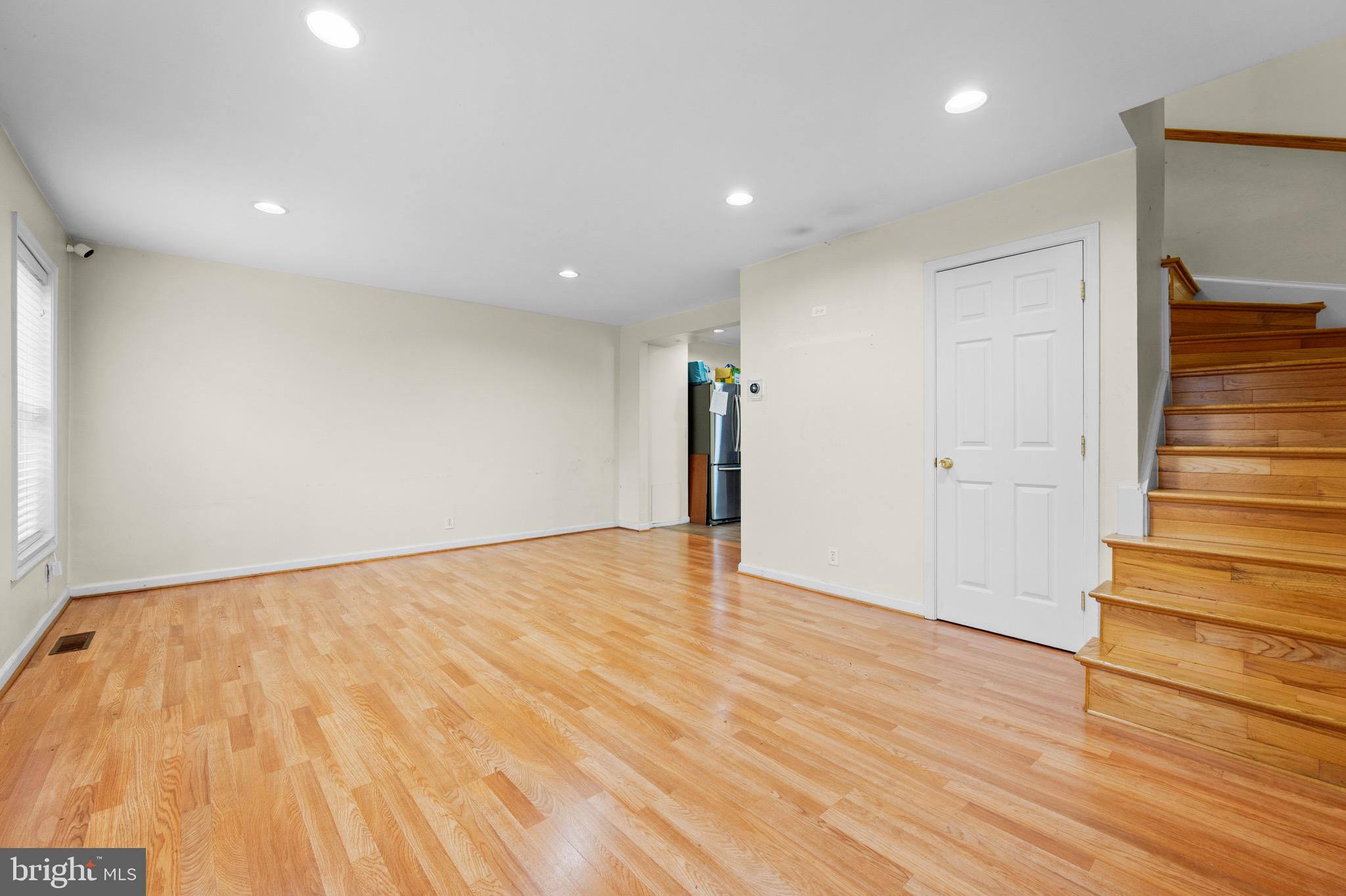 PEMBROOKE - Residential