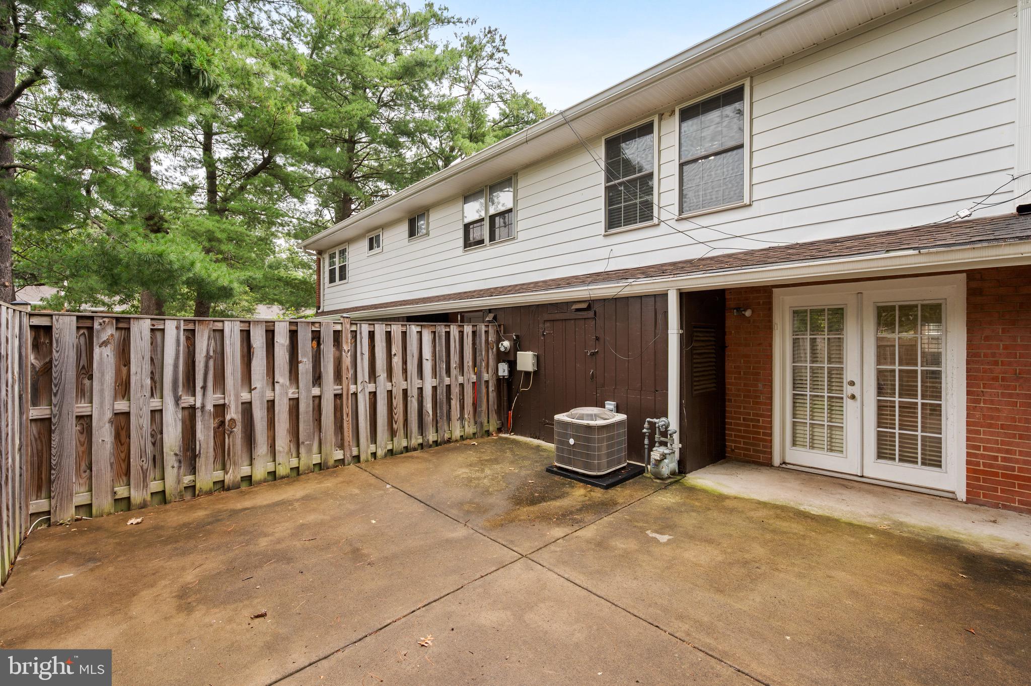 PEMBROOKE - Residential