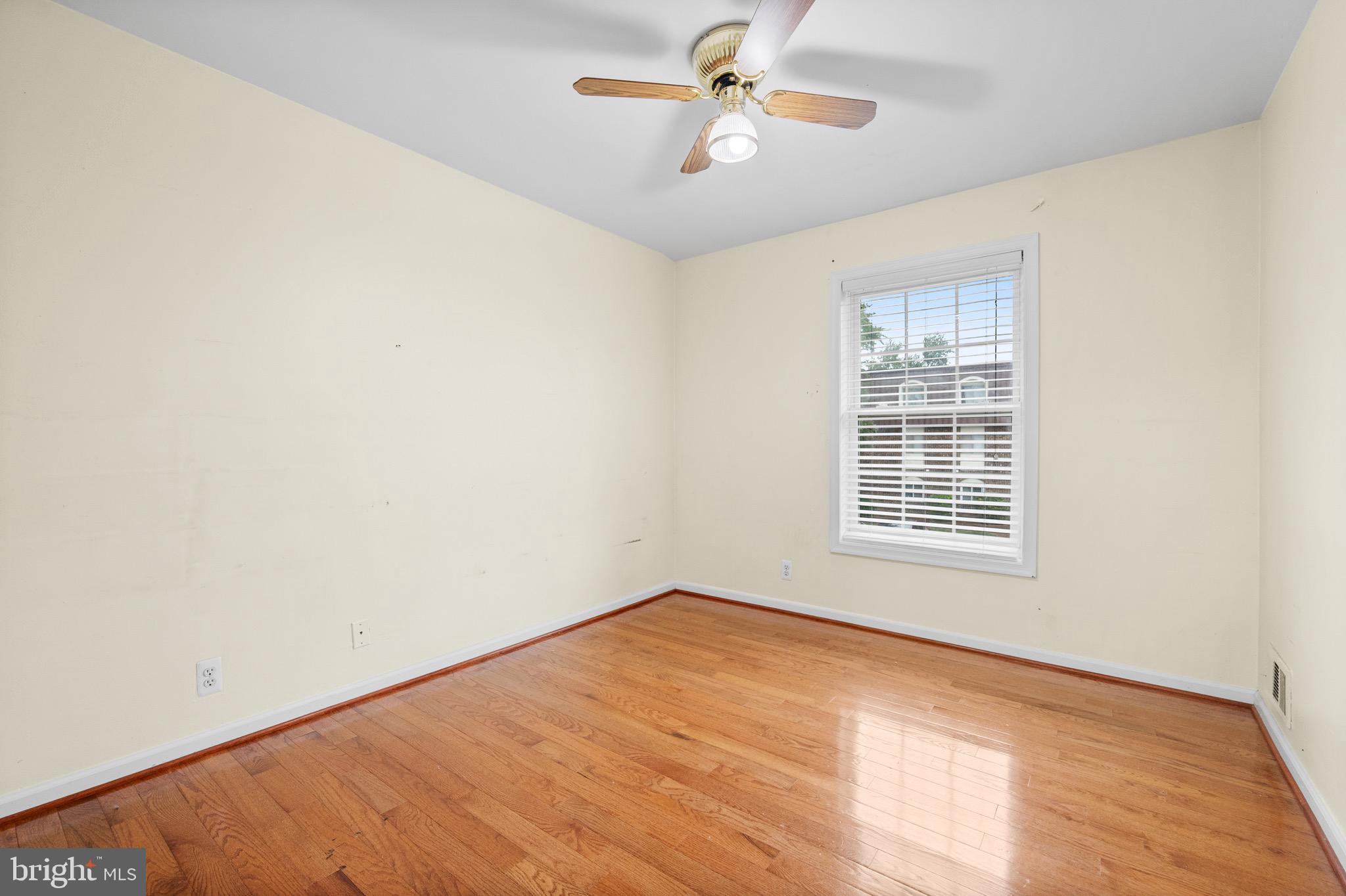 PEMBROOKE - Residential