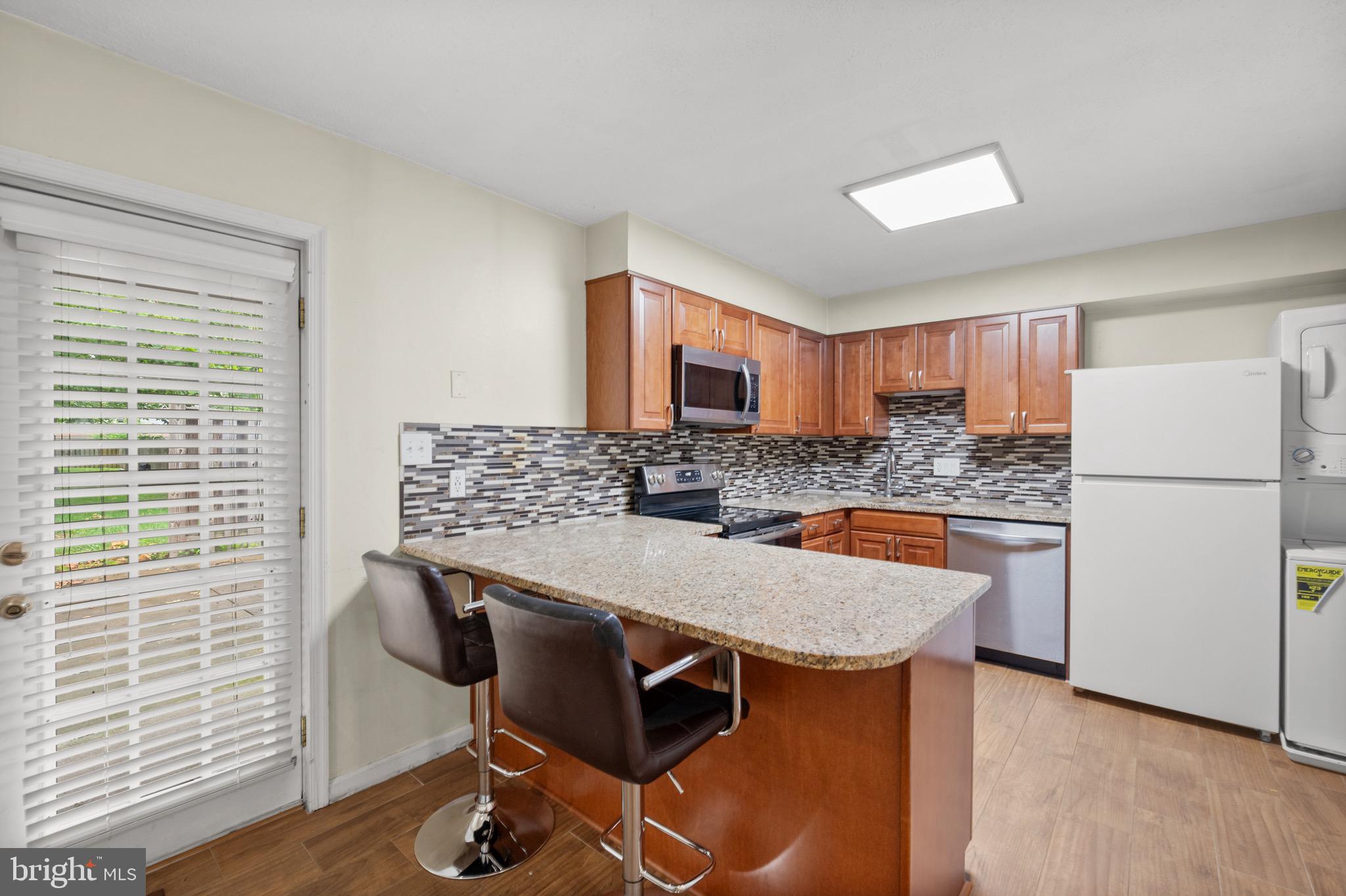 PEMBROOKE - Residential