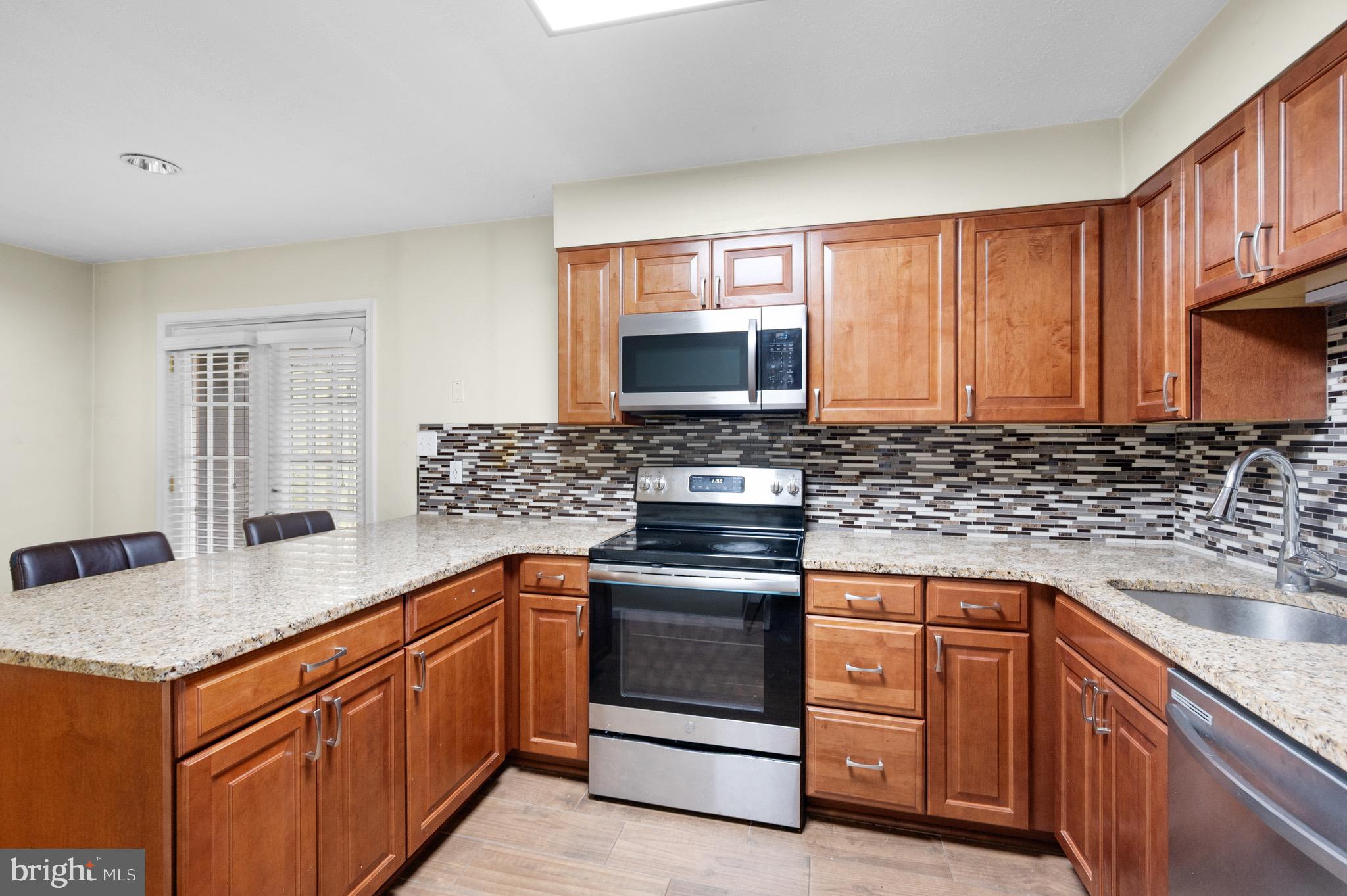 PEMBROOKE - Residential