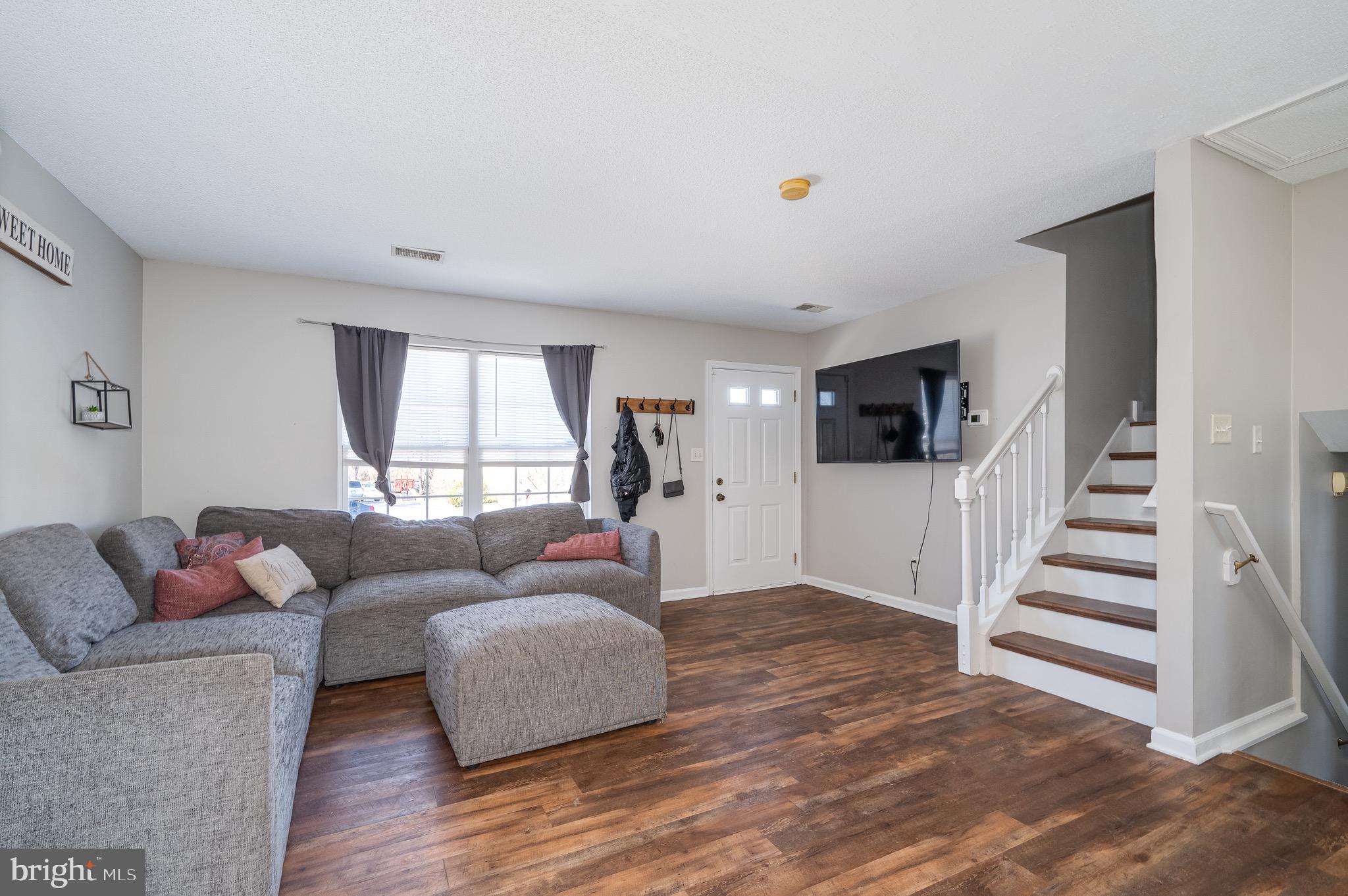 SPRINGFIELD VILLAGE - Residential