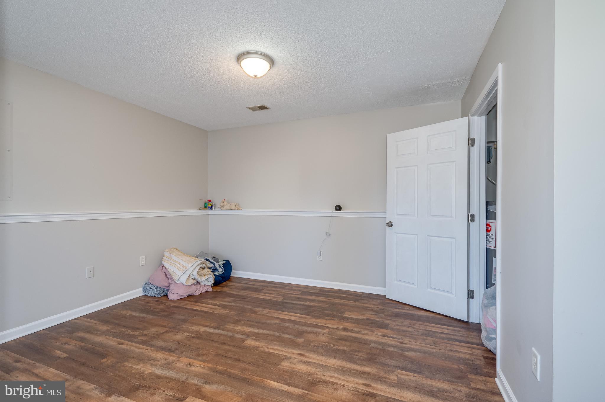 SPRINGFIELD VILLAGE - Residential