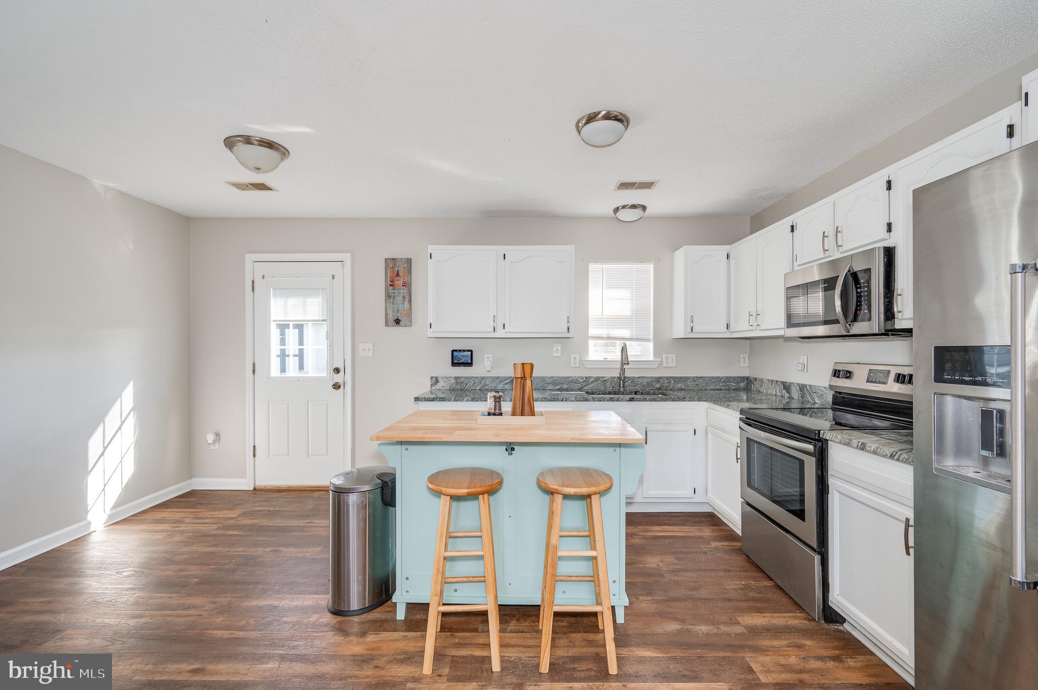 SPRINGFIELD VILLAGE - Residential